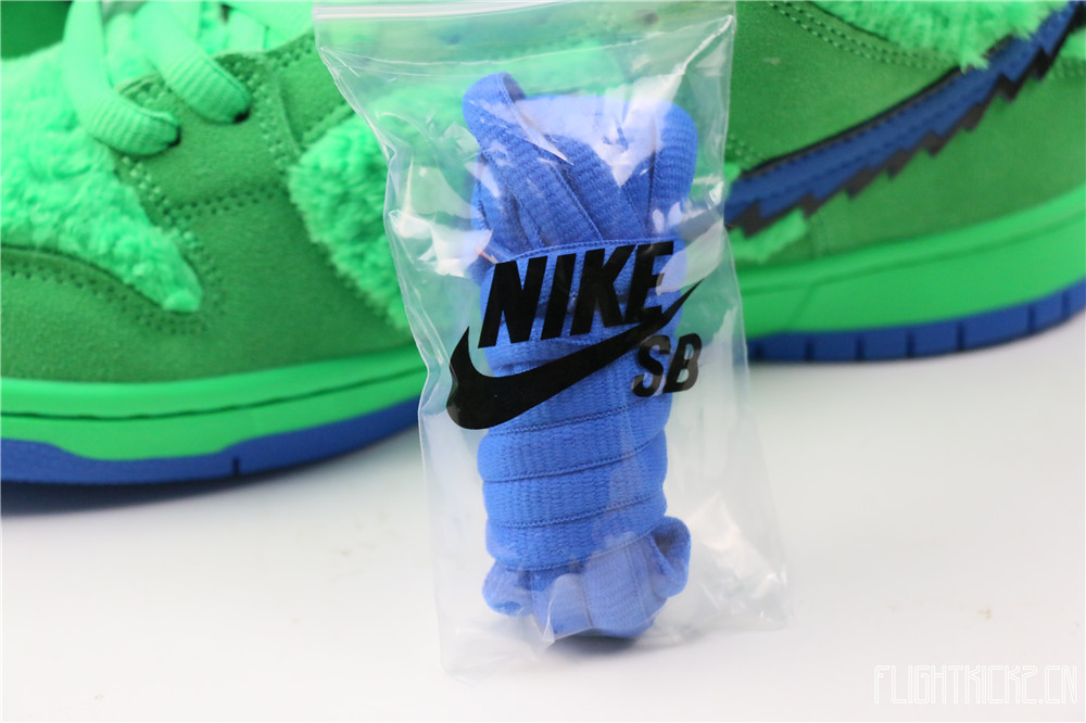 Grateful Dead x Nike SB Dunk Low Green
