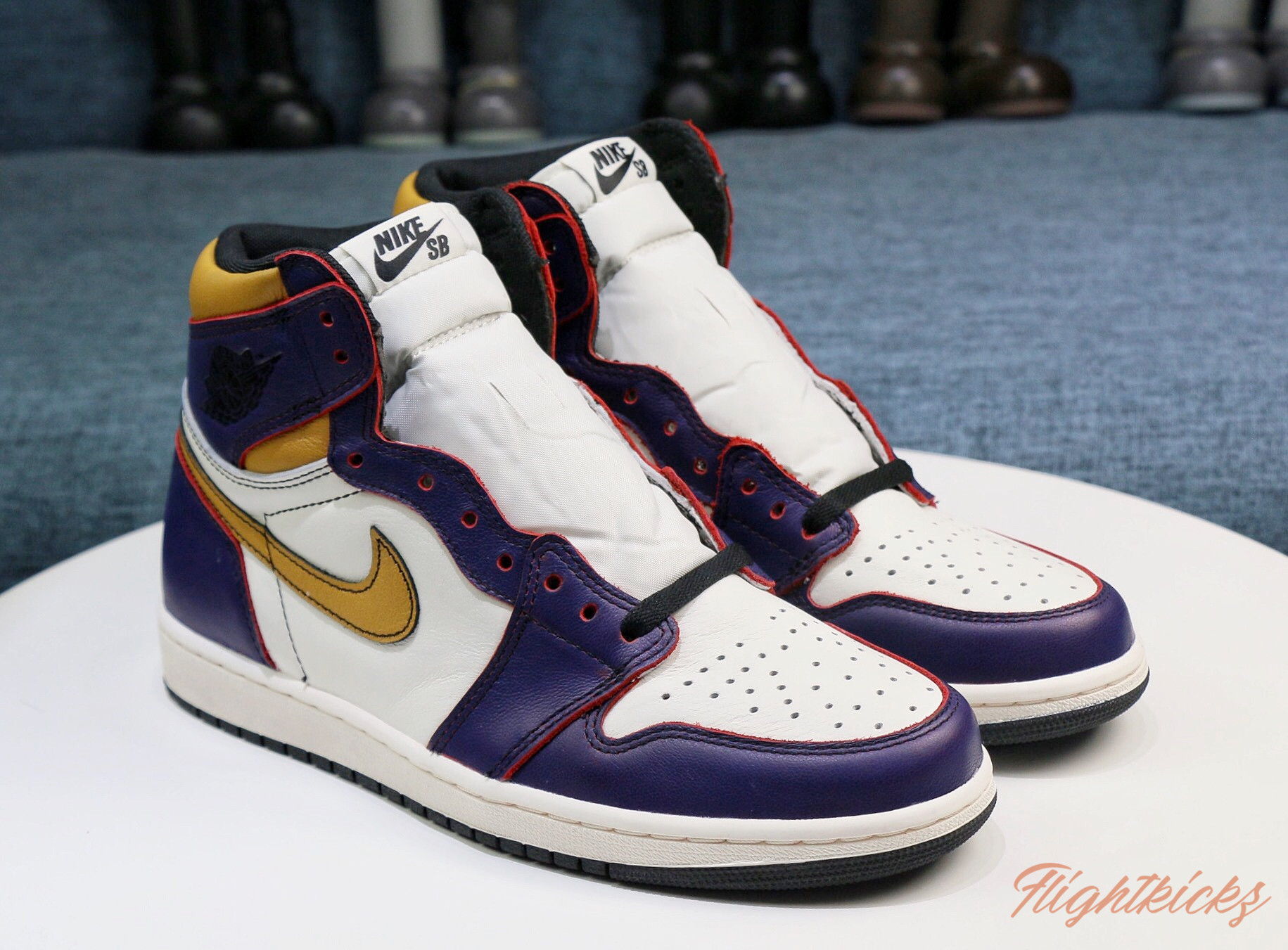 Jordan 1 Retro High OG Defiant SB LA to Chicago