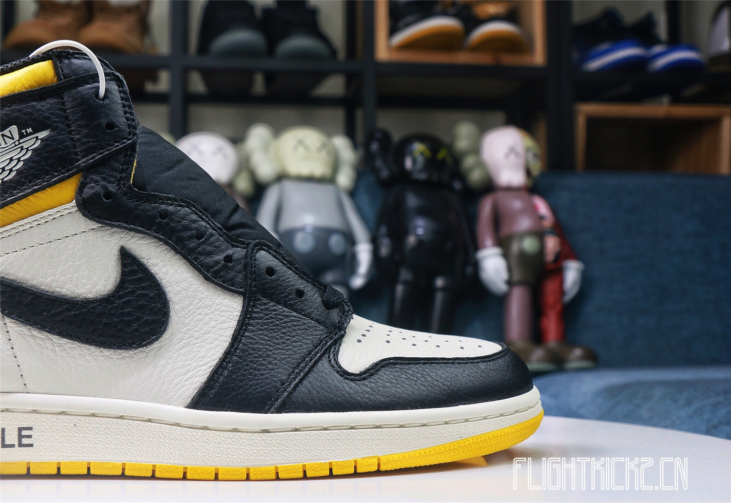 Air Jordan 1 Retro “Not For Resale Yellow 2018