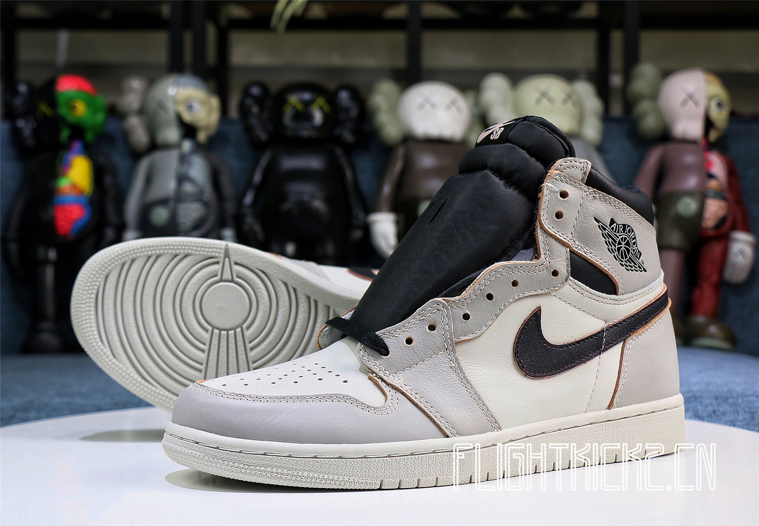 Jordan 1 Retro High OG Defiant SB NYC to Paris