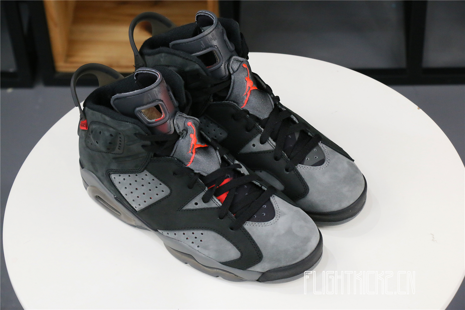 PARIS SAINT-GERMAIN X AIR JORDAN 6 RETRO ‘IRON GREY’