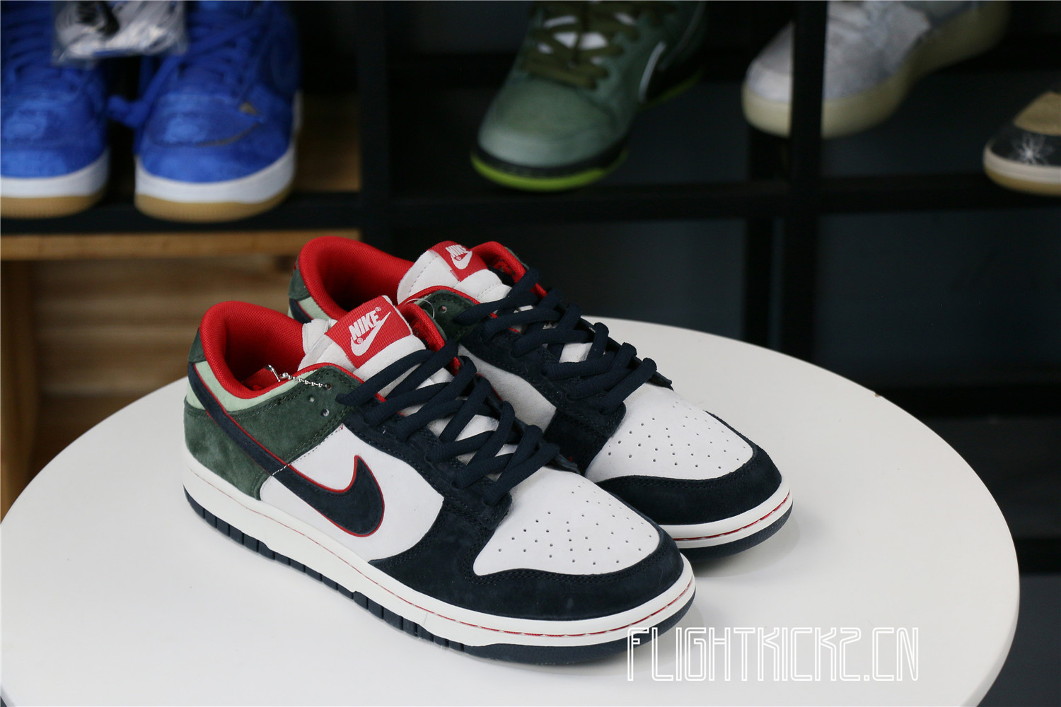 Otomo Katsuhiro x Nike SB Dunk Low Steamboy OST Green Blue Red