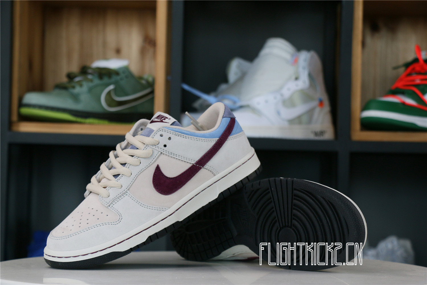 Otomo Katsuhiro x Nike SB Dunk Low Steamboy OST Dark Red Blue