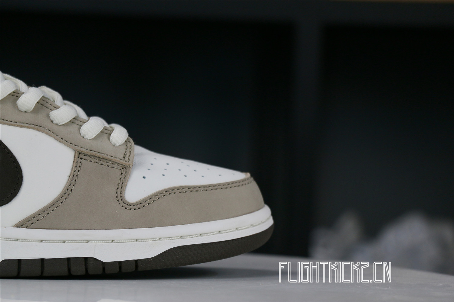 Otomo Katsuhiro x Nike SB Dunk Low Steamboy OST White Brown