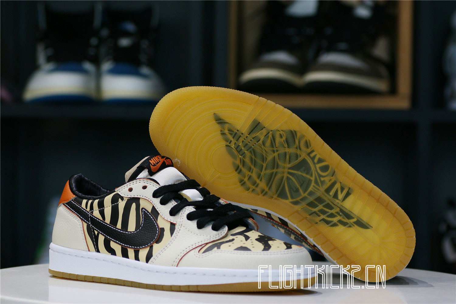 Jordan 1 Low OG Year of the Tiger