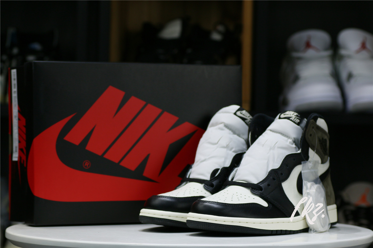 Jordan 1 Retro High Dark Mocha 2020 (LN5 A1 Batch)