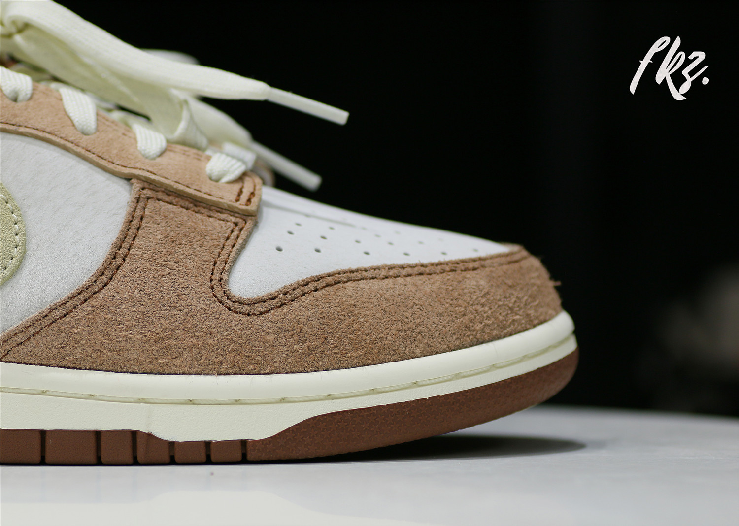 Nike Dunk Low Medium Curry 2021