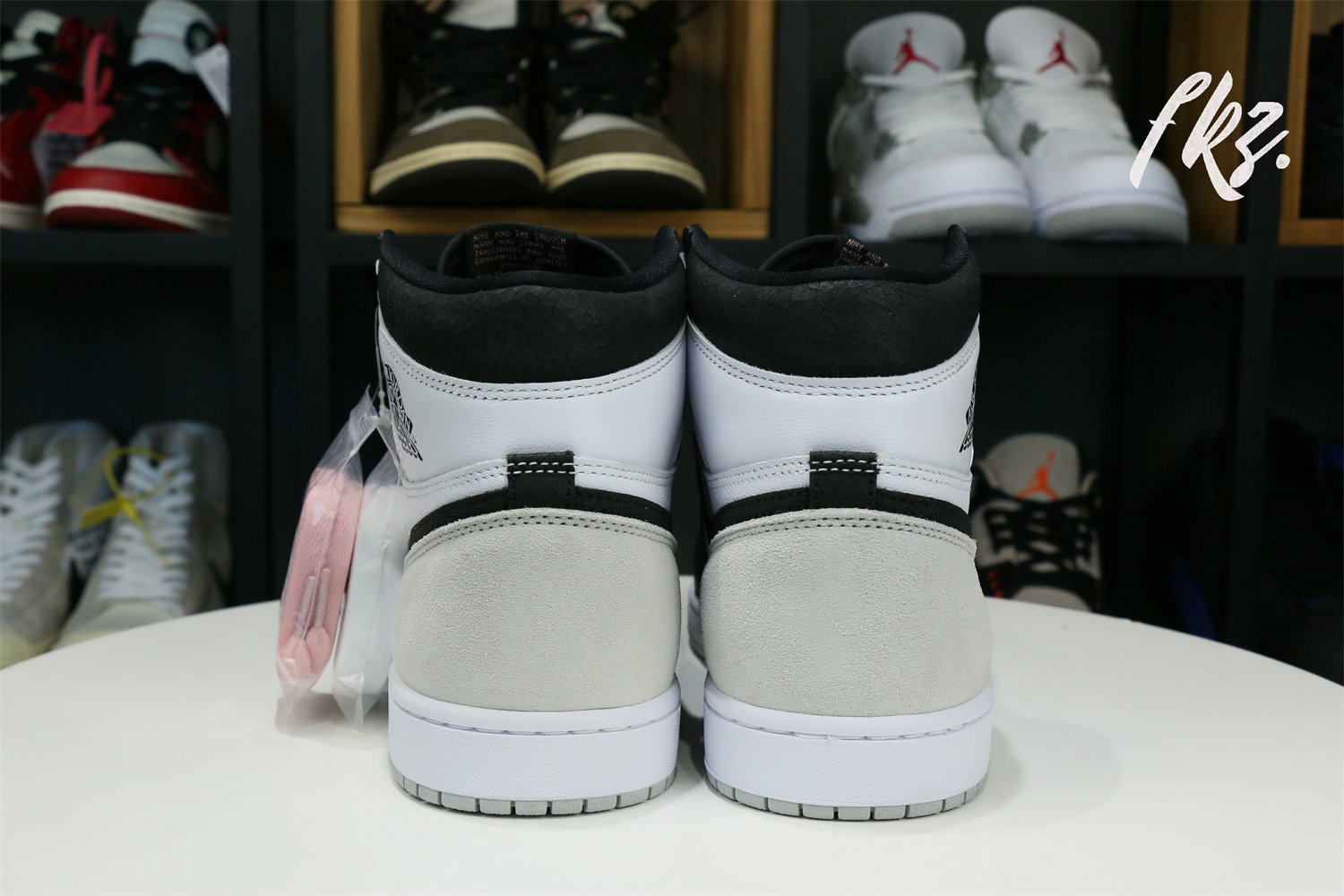 Air Jordan 1 Retro High OG Bleached Coral 2021