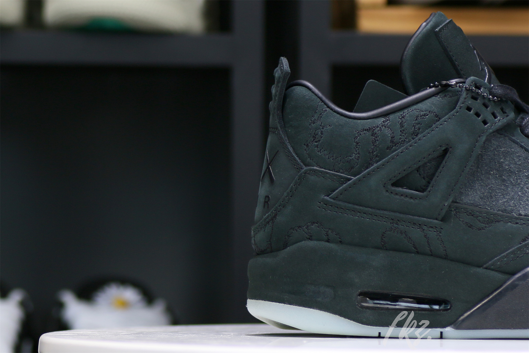 Kaws X Air Jordan 4 Retro Black 2017( Ln5 A1 Batch)