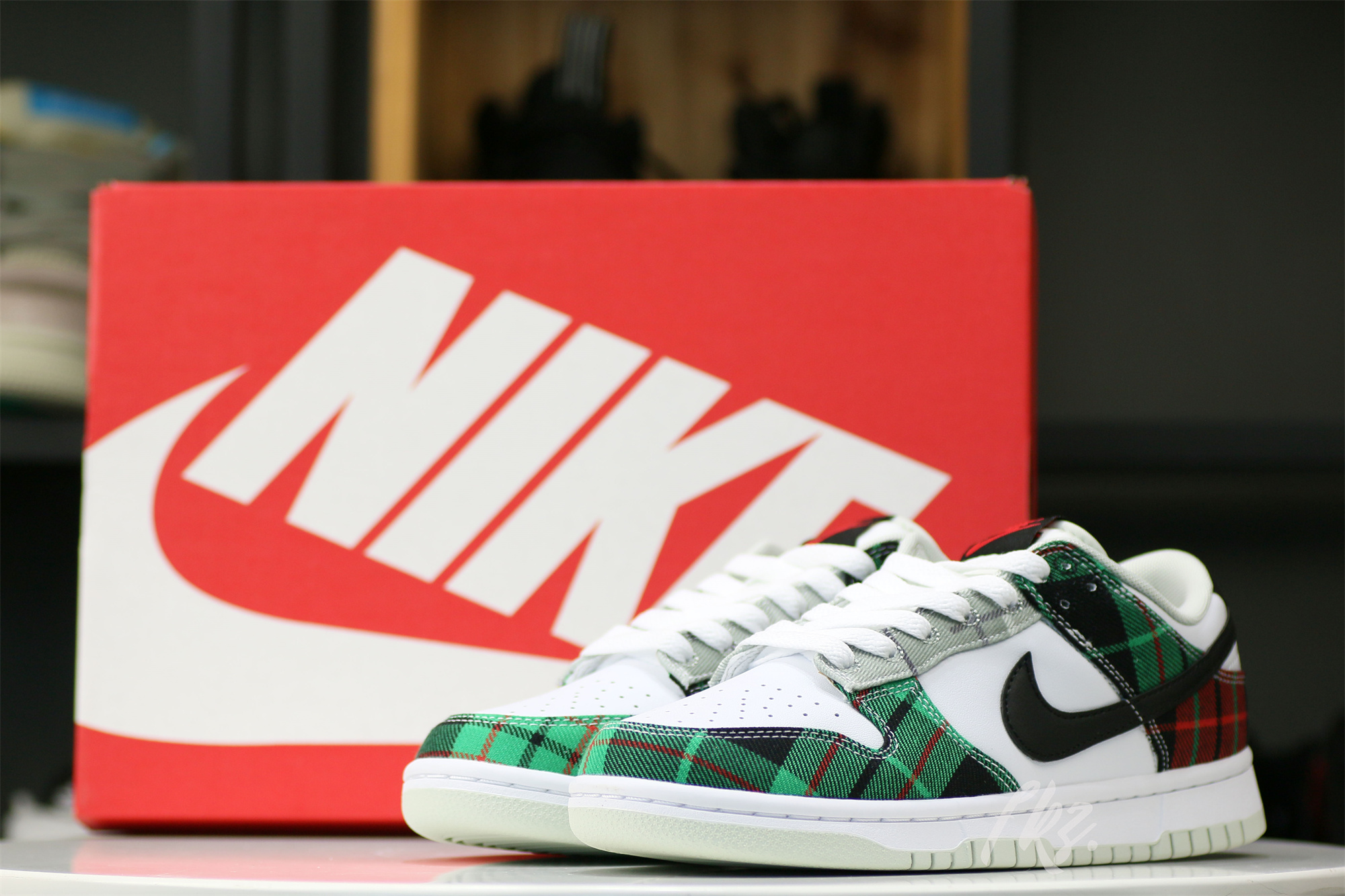Nike Dunk Low Plaid