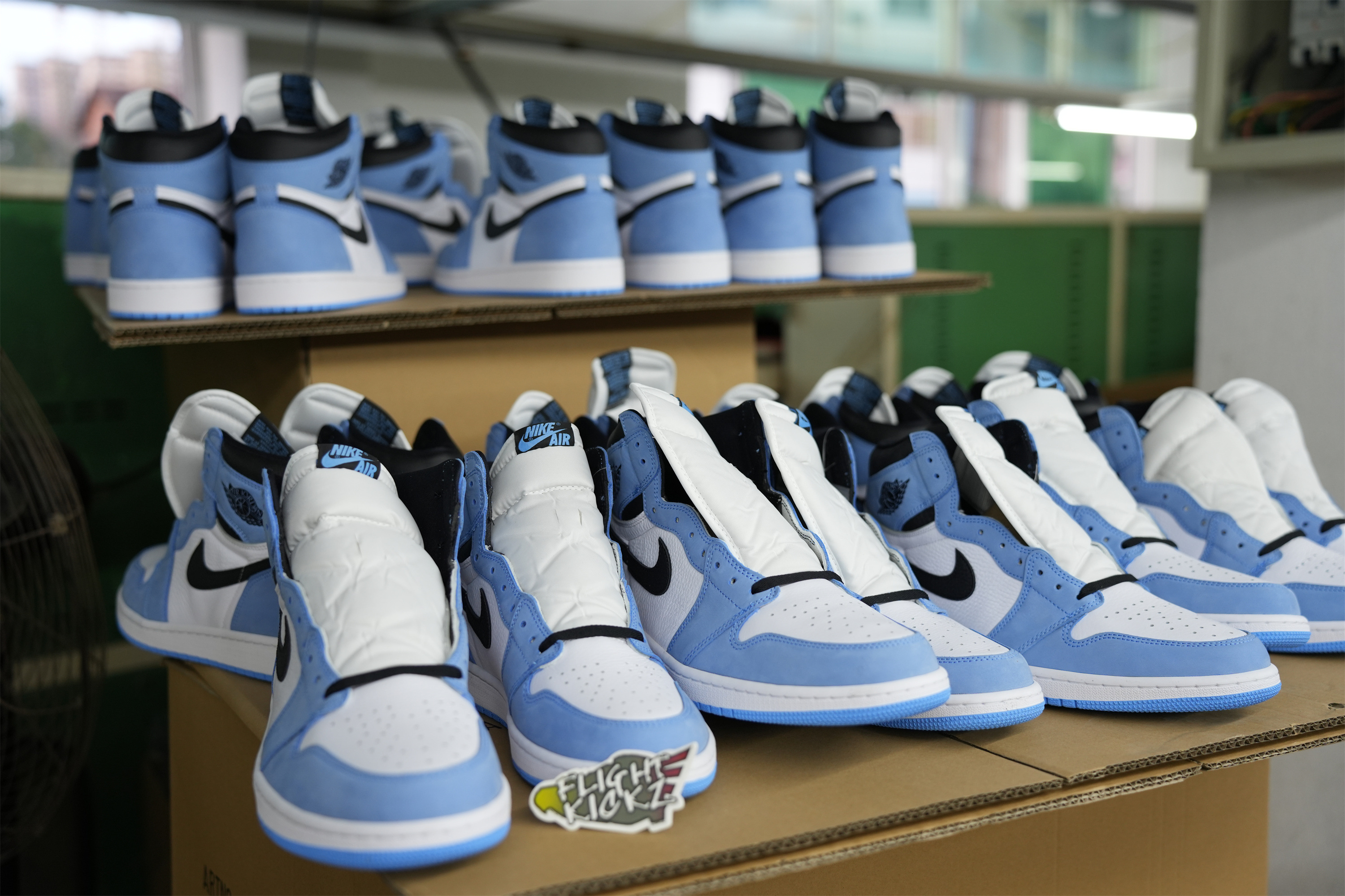 Jordan 1 Retro High White University Blue Black