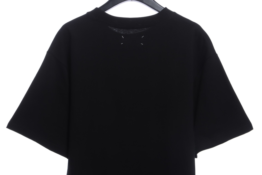 M-rg13la Black & White Upside Down Letter Embroidered Short Sleeves