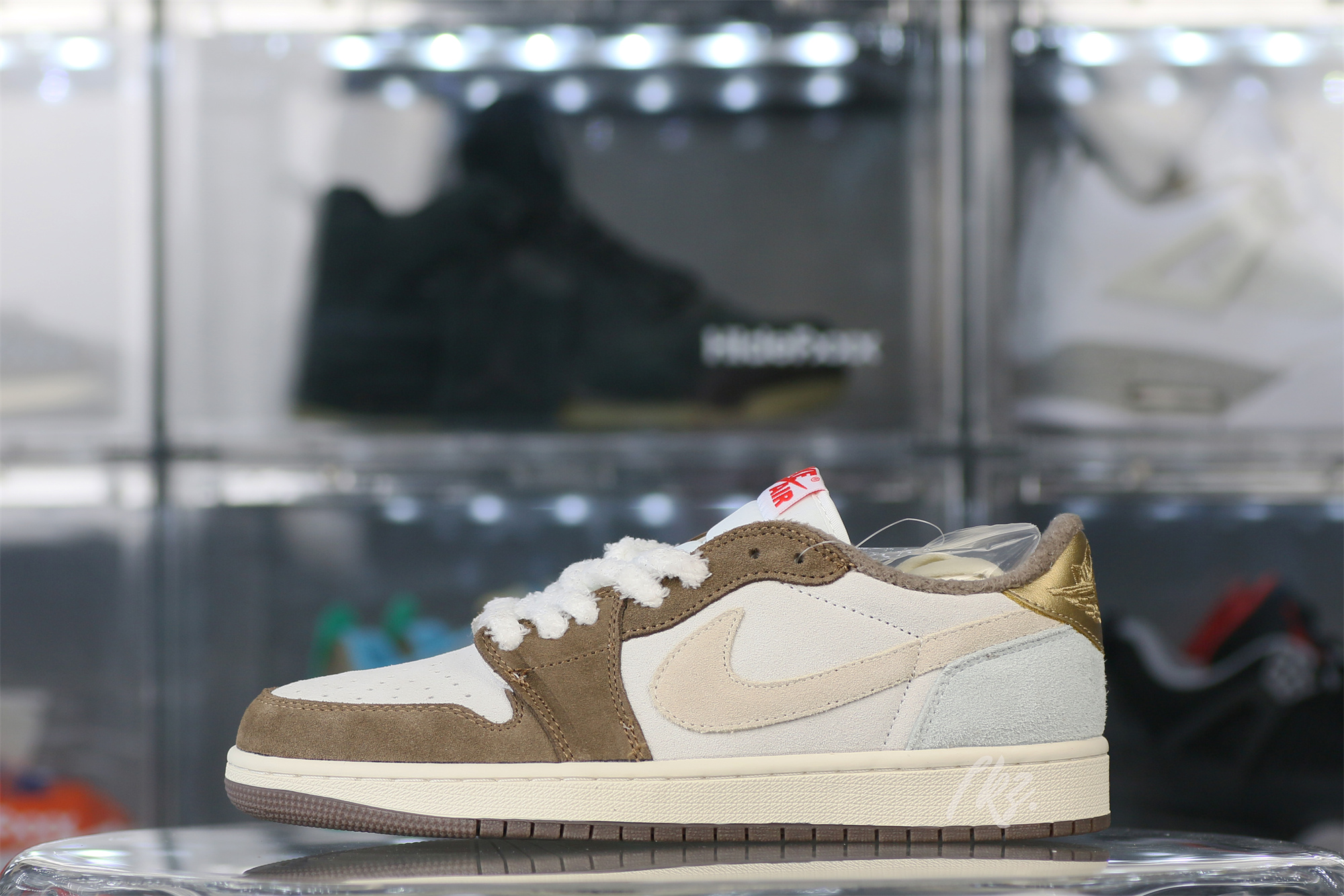 Air Jordan 1 Retro Low OG Year Of The Rabbit 2023