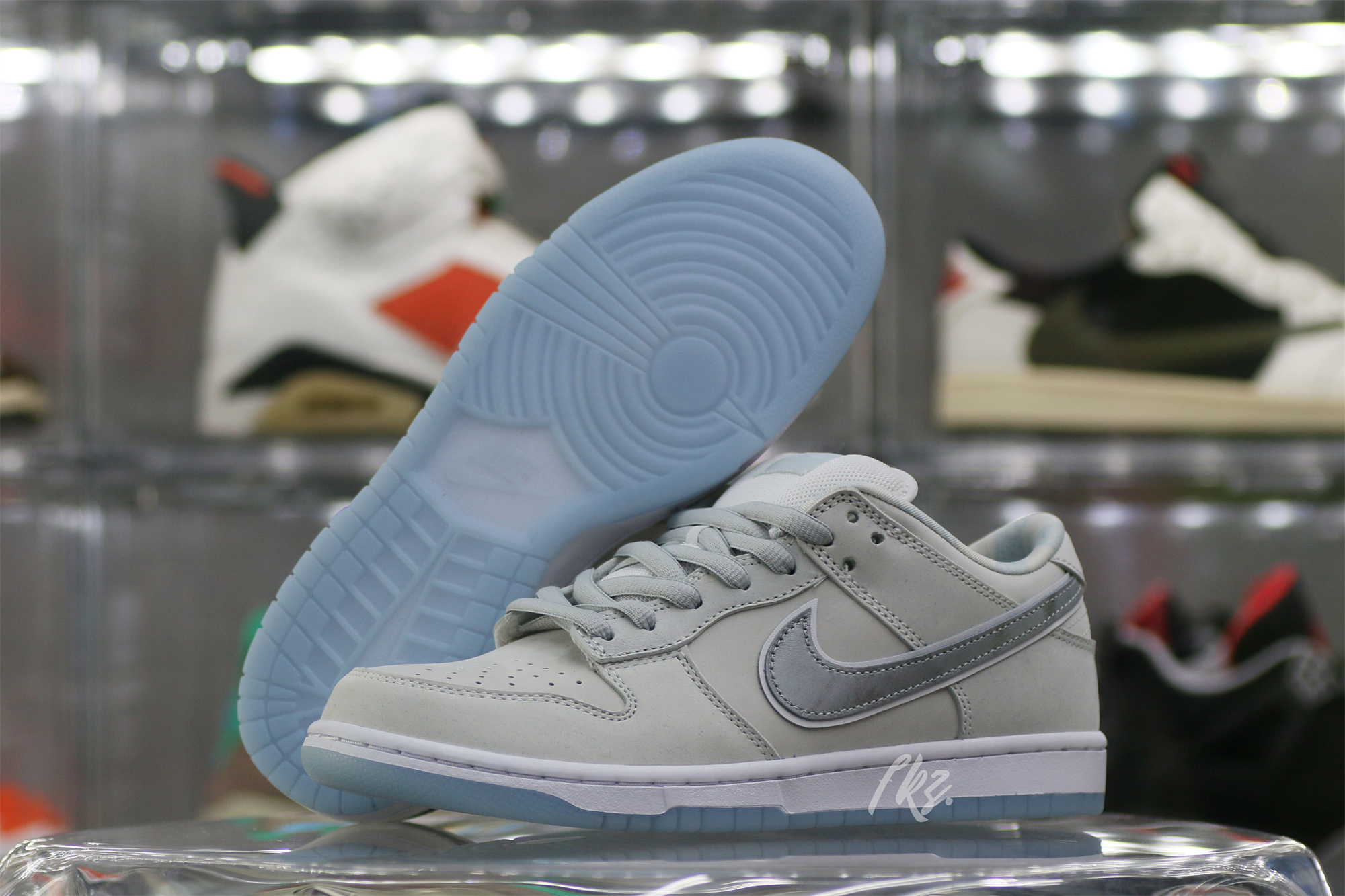 Nike Dunk Low White Lobster (Friends and Family)