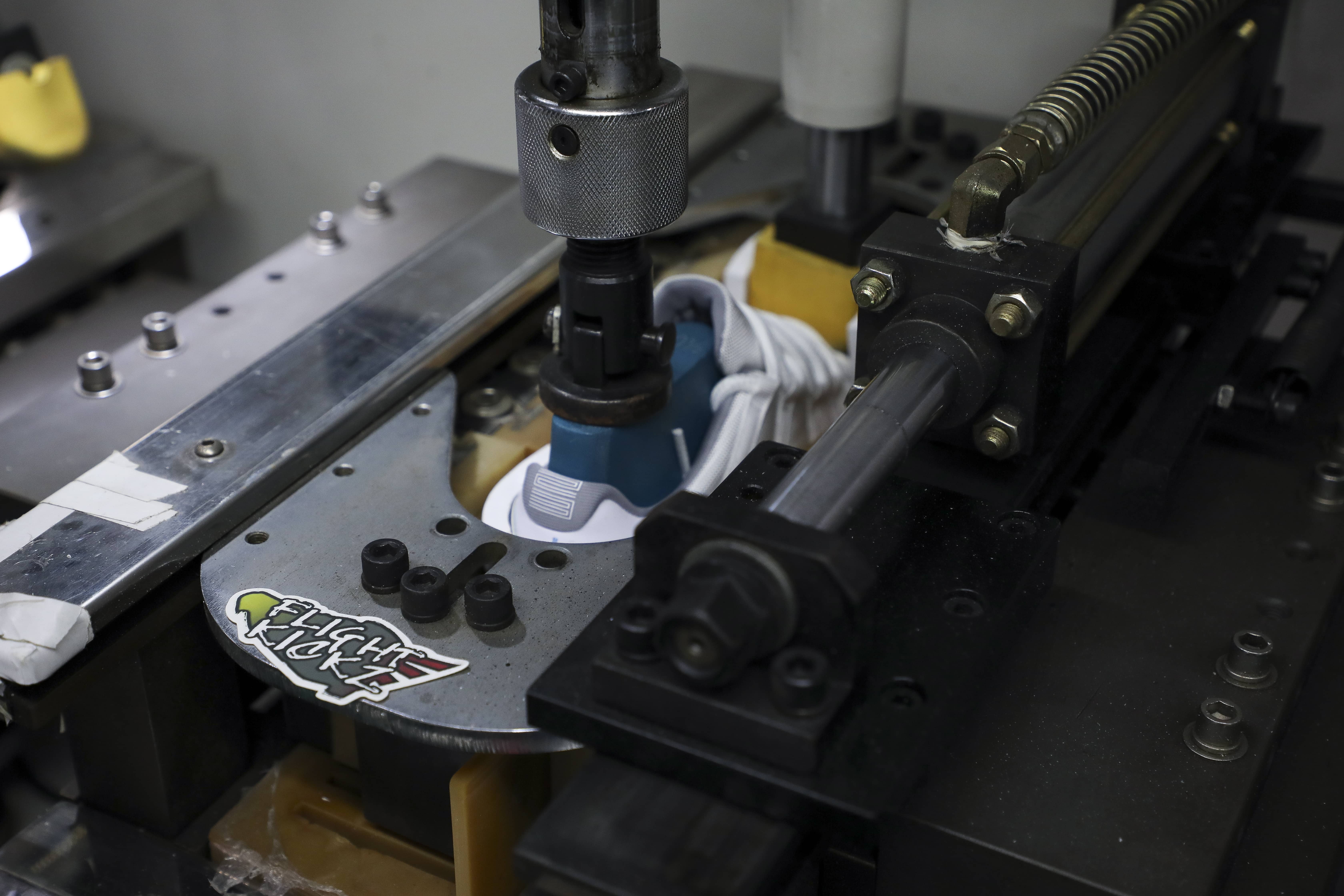 Air Jordan 11 Retro Low Cement Grey 2023 (LN5 A1 Batch)