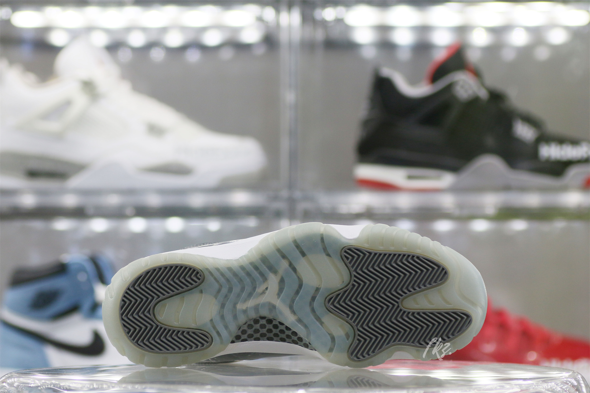 Air Jordan 11 Retro Low Cool Grey