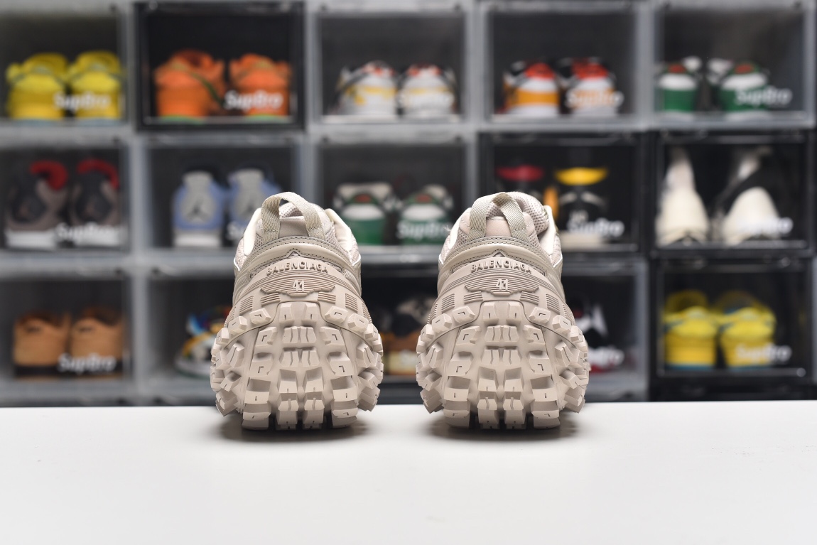 Balenciag* Defender Beige Brown