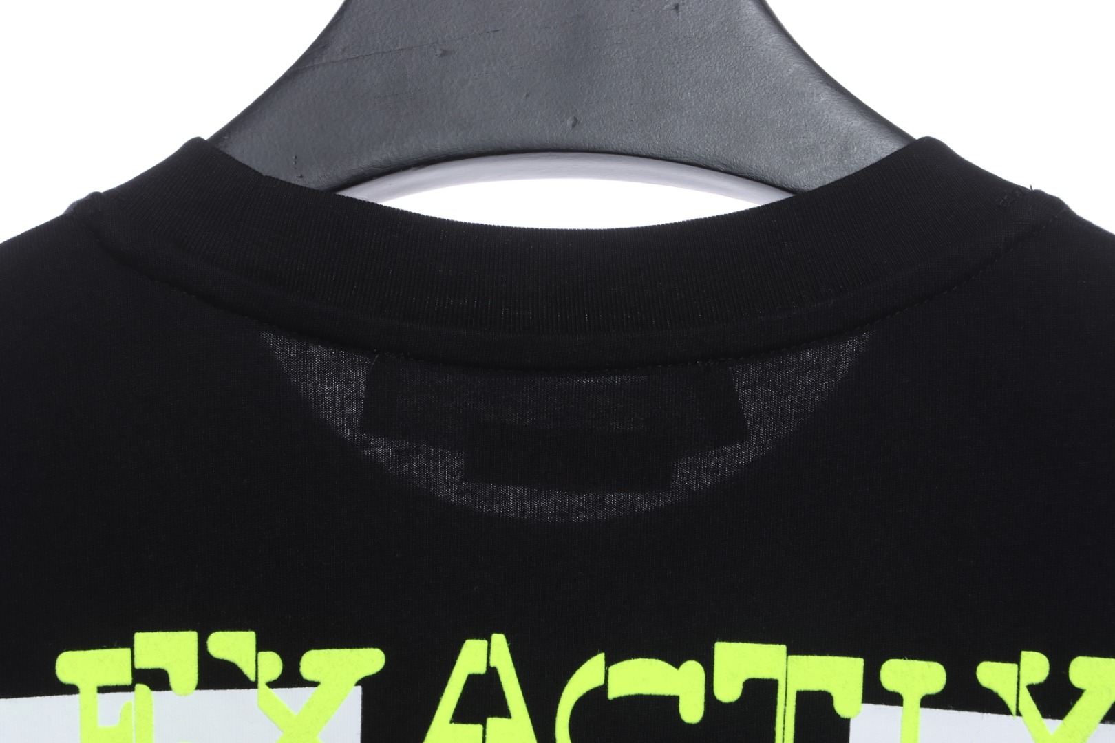 OW green paint letter arrowhead short sleeves