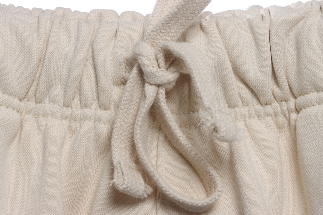 Essenti@ls Flocked alphabet shorts