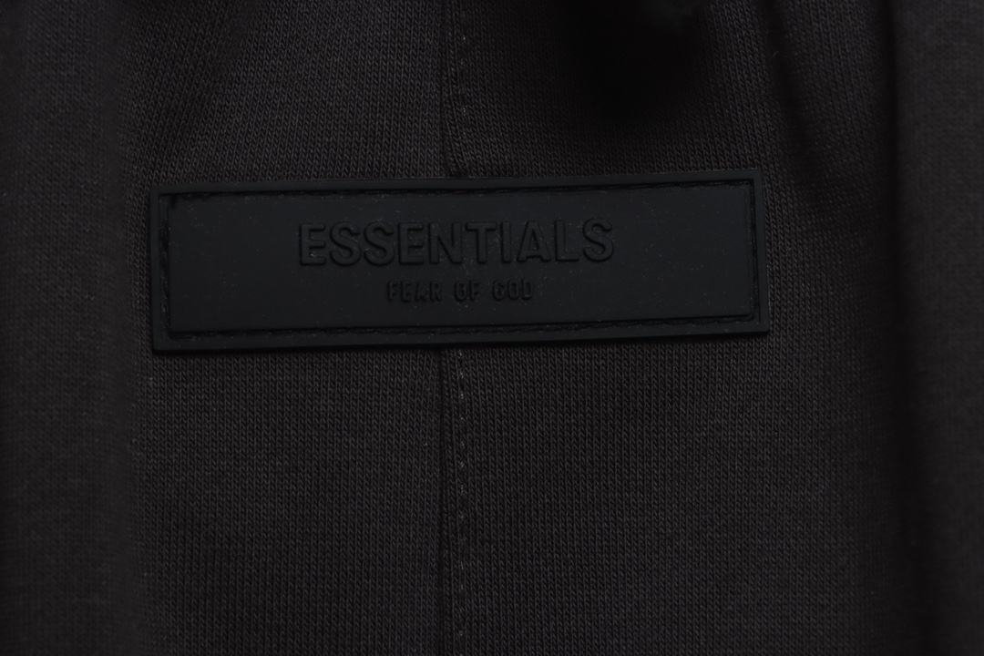 Essenti@ls Flocked alphabet shorts