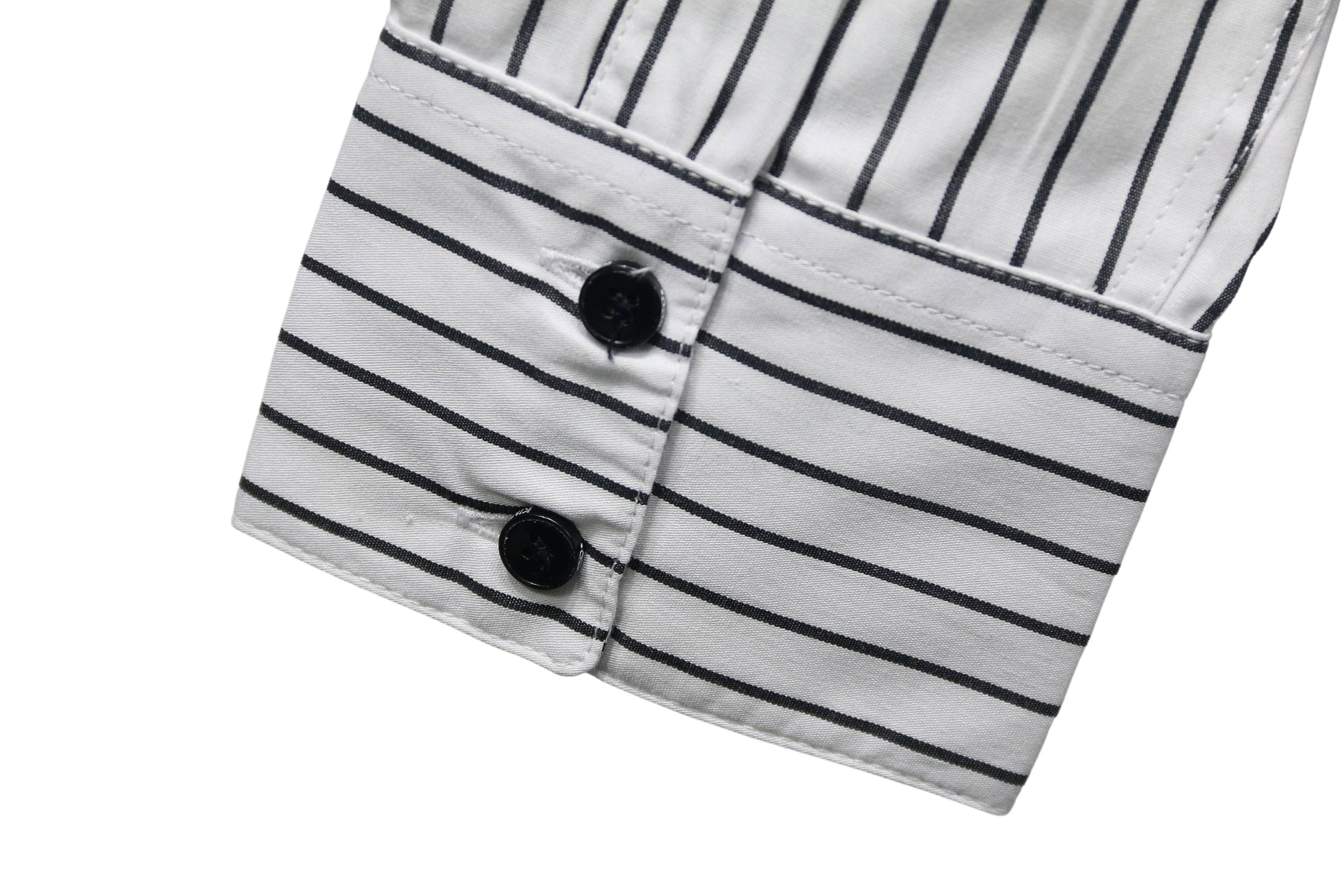 Mo&Co Joint Vertical Stripe Love Patch Shirt