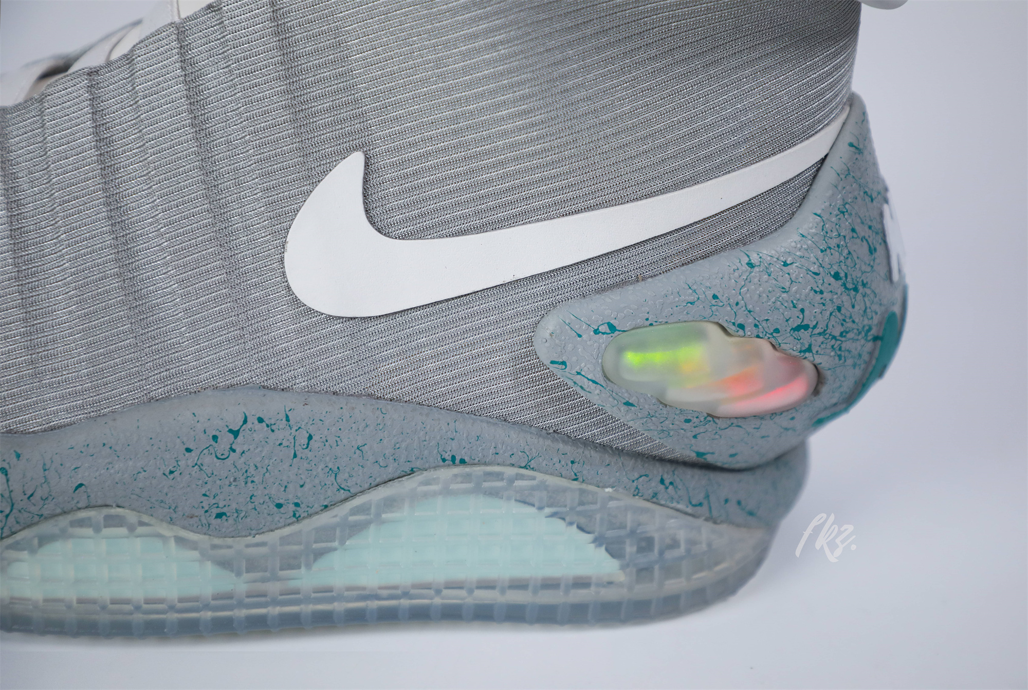 Nike MAG Back To The Future (2016)