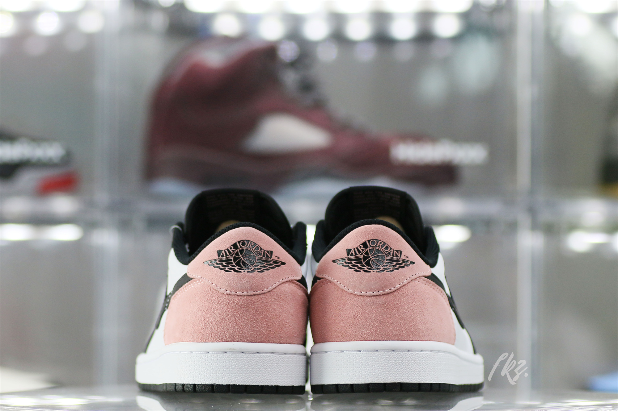 Air Jordan 1 Retro Low OG Bleached Coral 2021