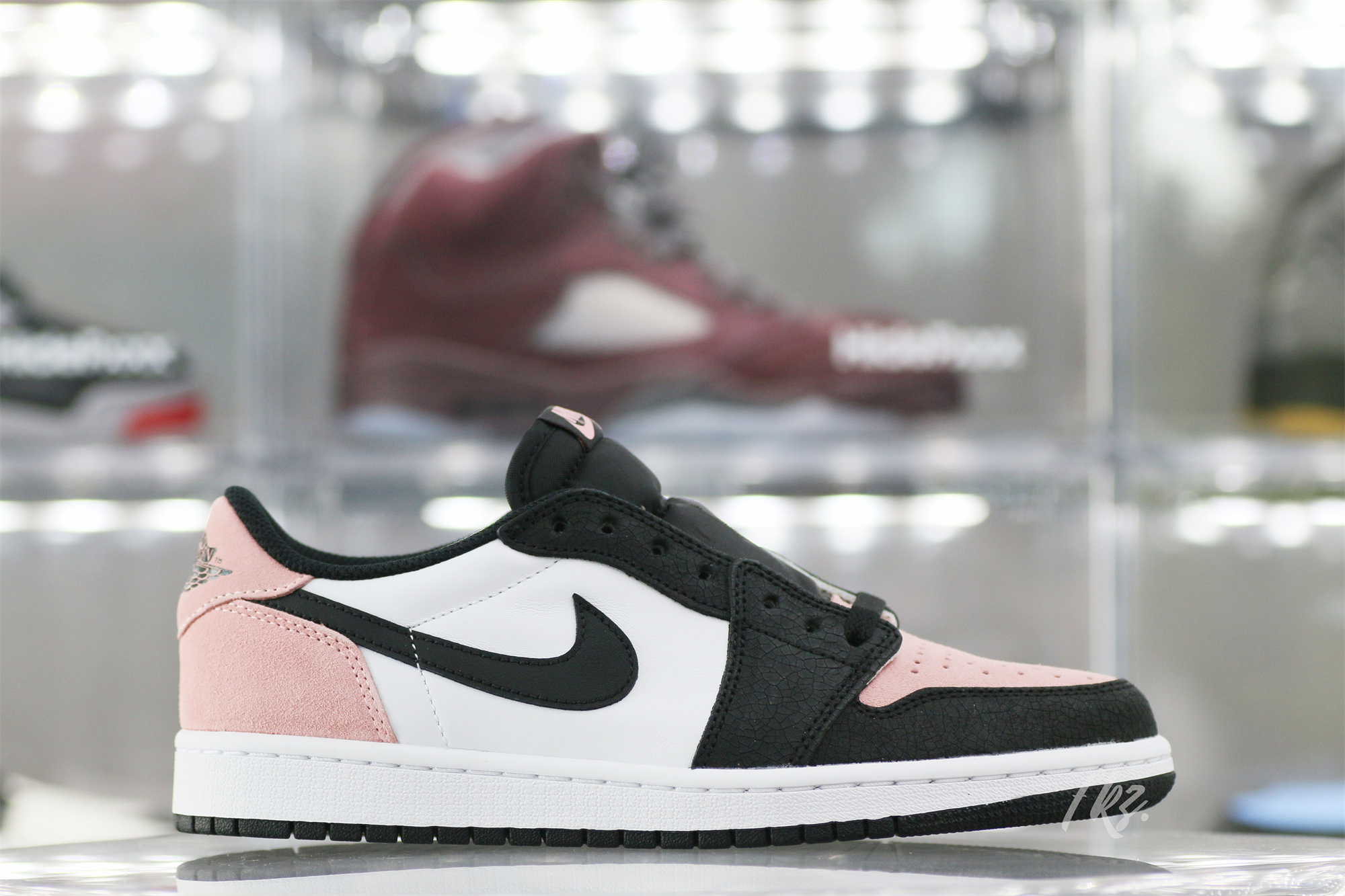 Air Jordan 1 Retro Low OG Bleached Coral 2021