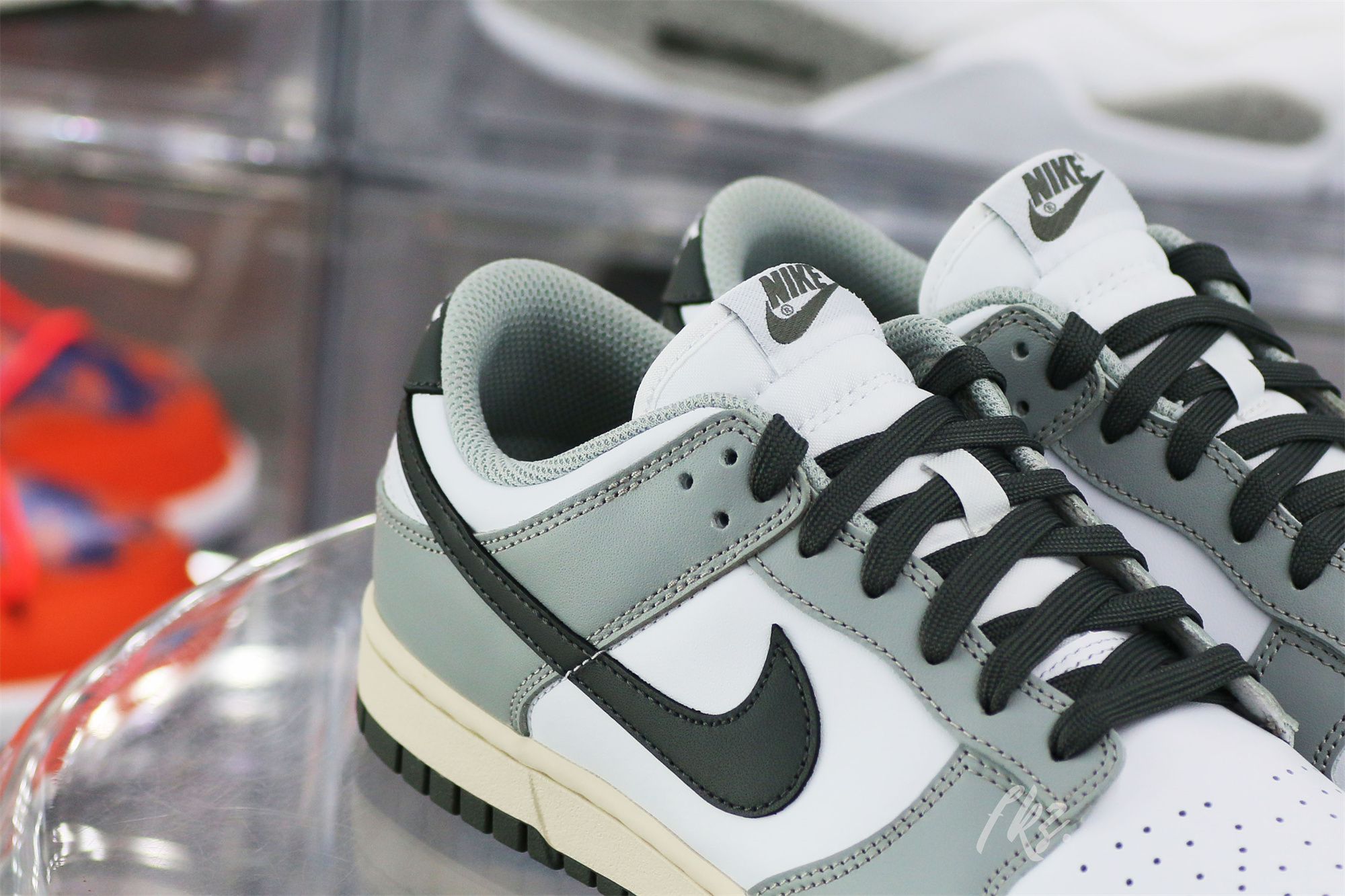 Nike Dunk Low Light Smoke Grey