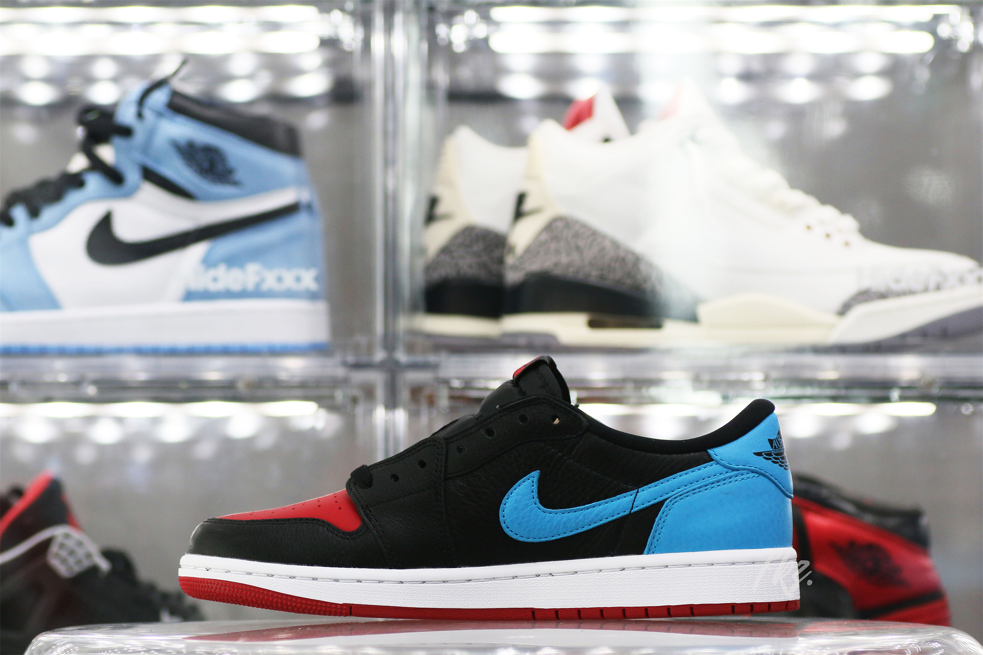 Air Jordan 1 Retro Low OG NC To Chi