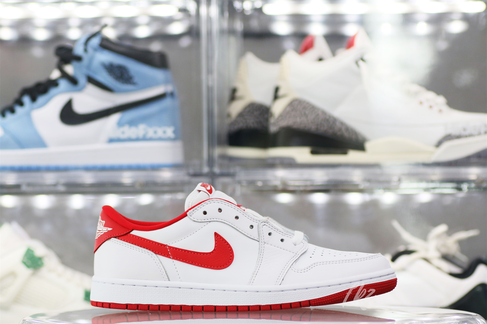 Air Jordan 1 Low University Red