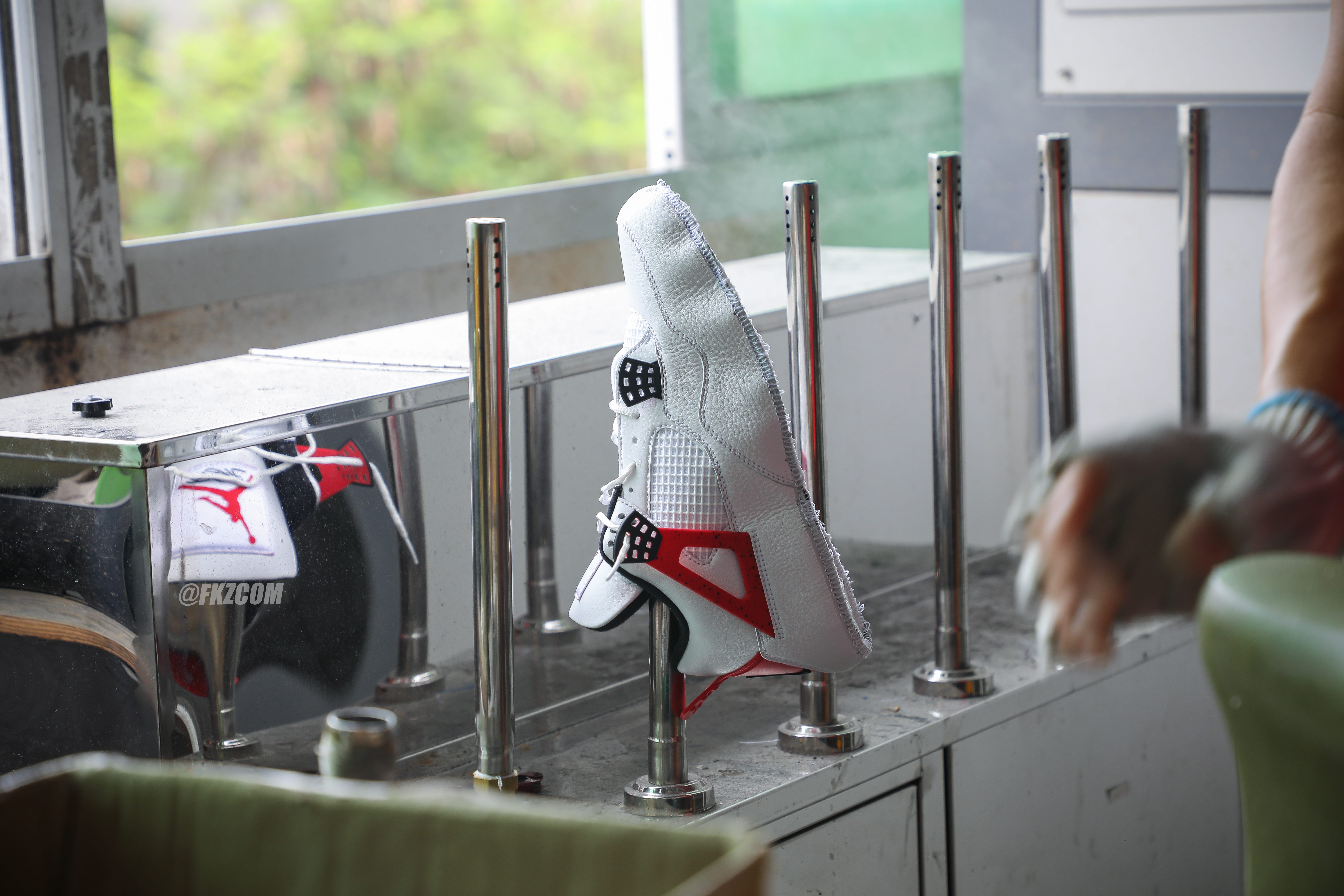 Air Jordan 4 Red Cement 2023 (LN5 A1 Batch)