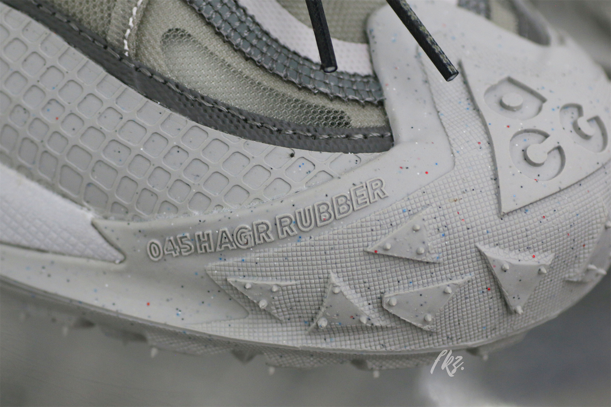 Nike ACG Mountain Fly 2 Low Light Iron Ore