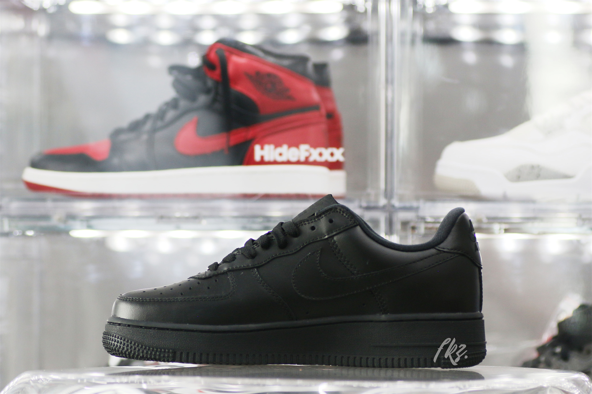 Nike Air Force 1 Low Supreme Black