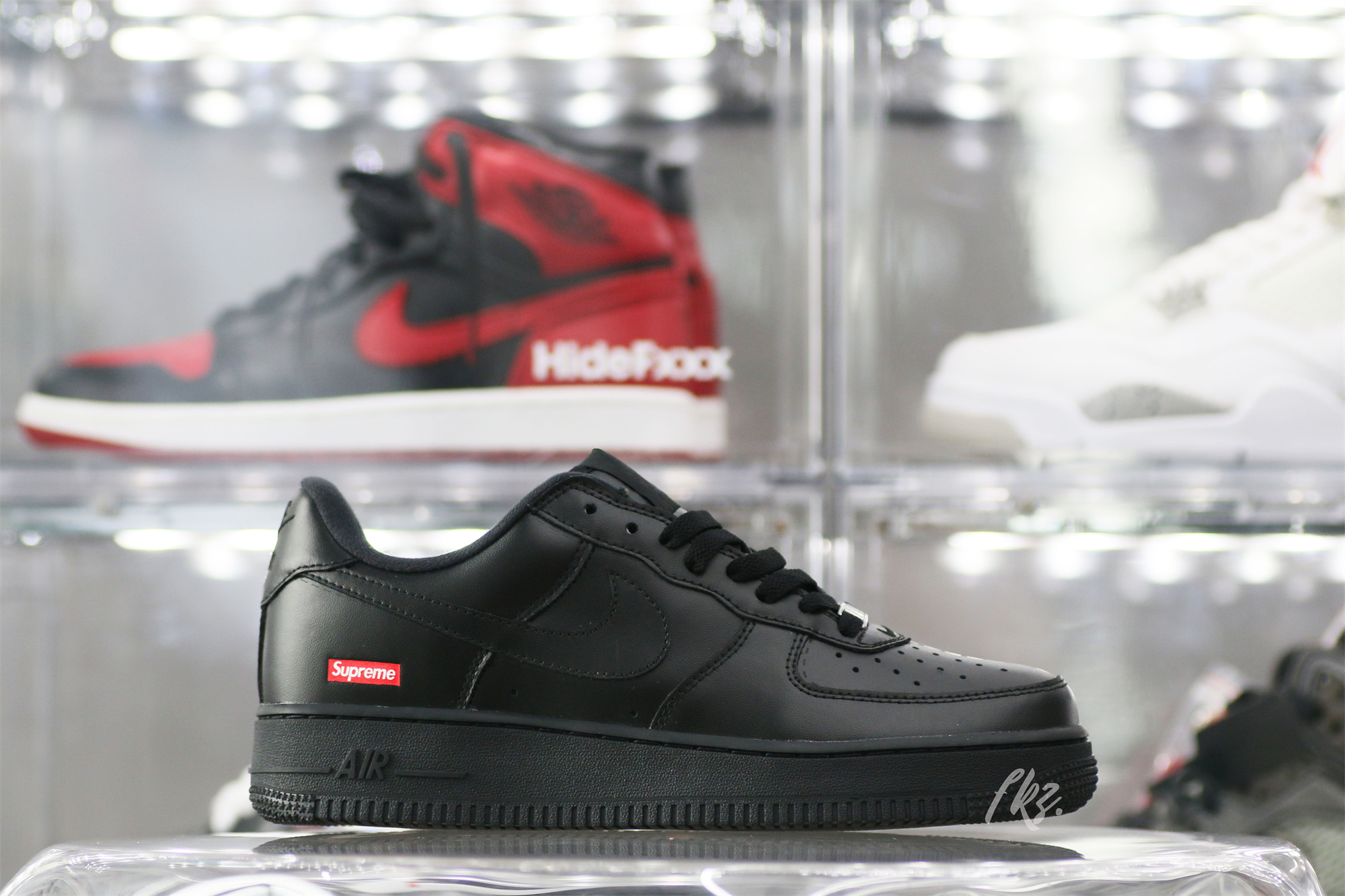 Nike Air Force 1 Low Supreme Black