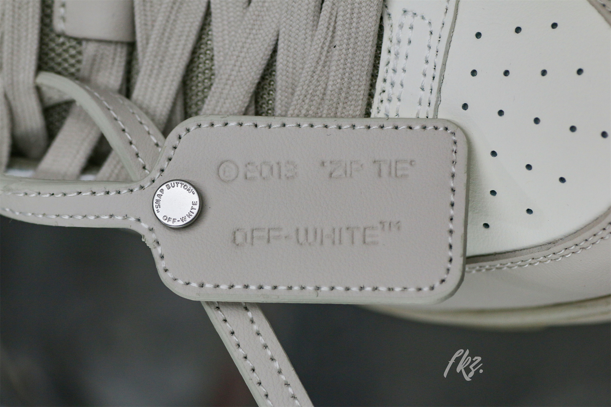 Off-White White & Beige ‘Out Of Office’ Sneakers