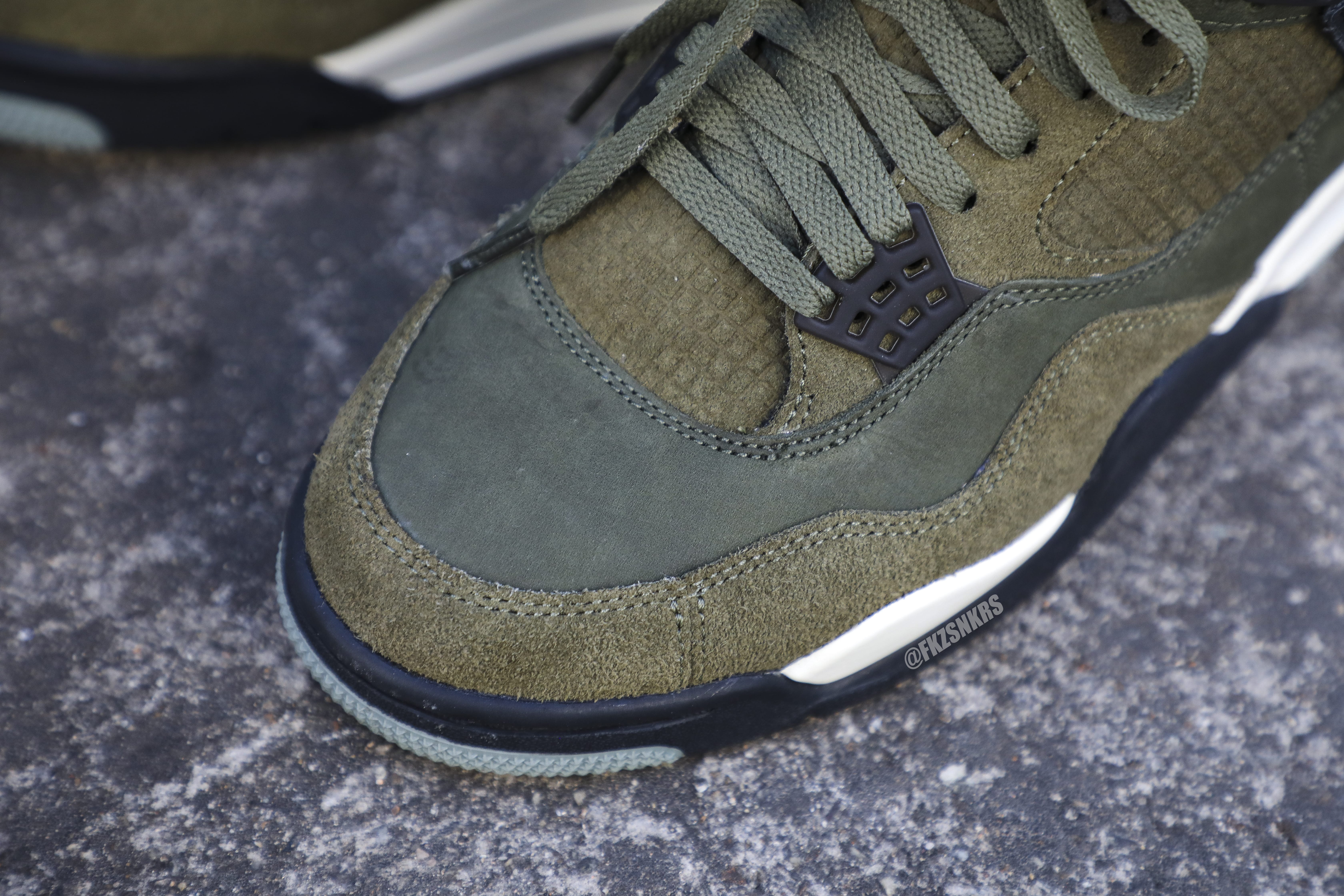 Air Jordan 4 Retro SE Craft Medium Olive (LN5 A1)