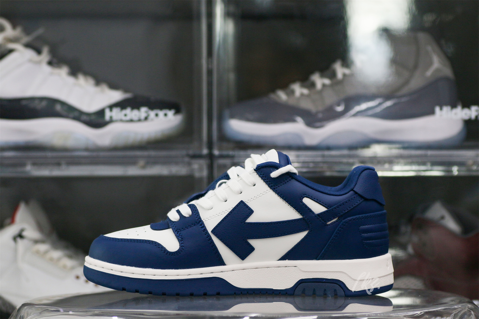 OFF-WHITE White & Navy Out Of Office Sneakers