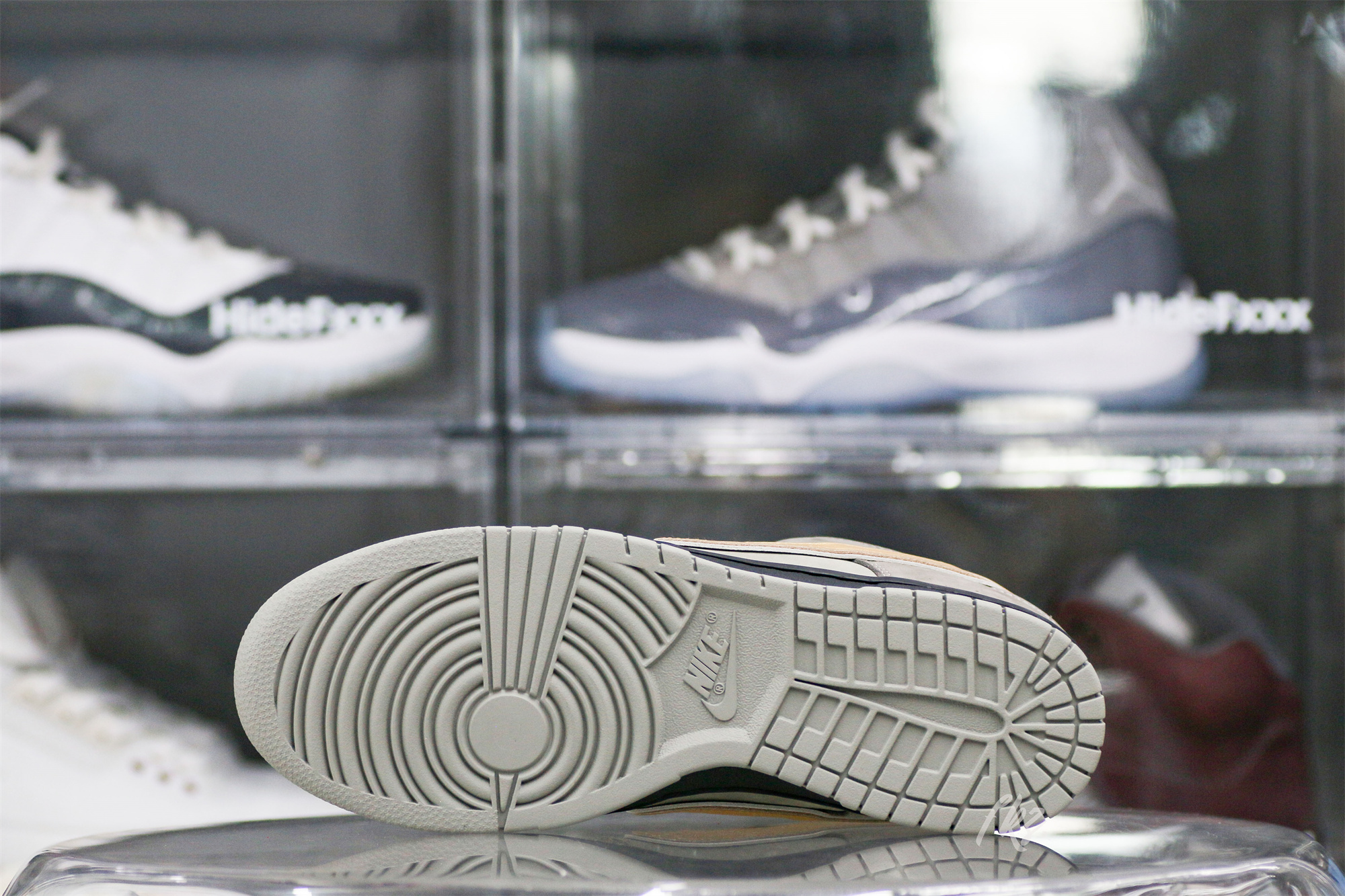 Nike SB Dunk Low Brown Lobster