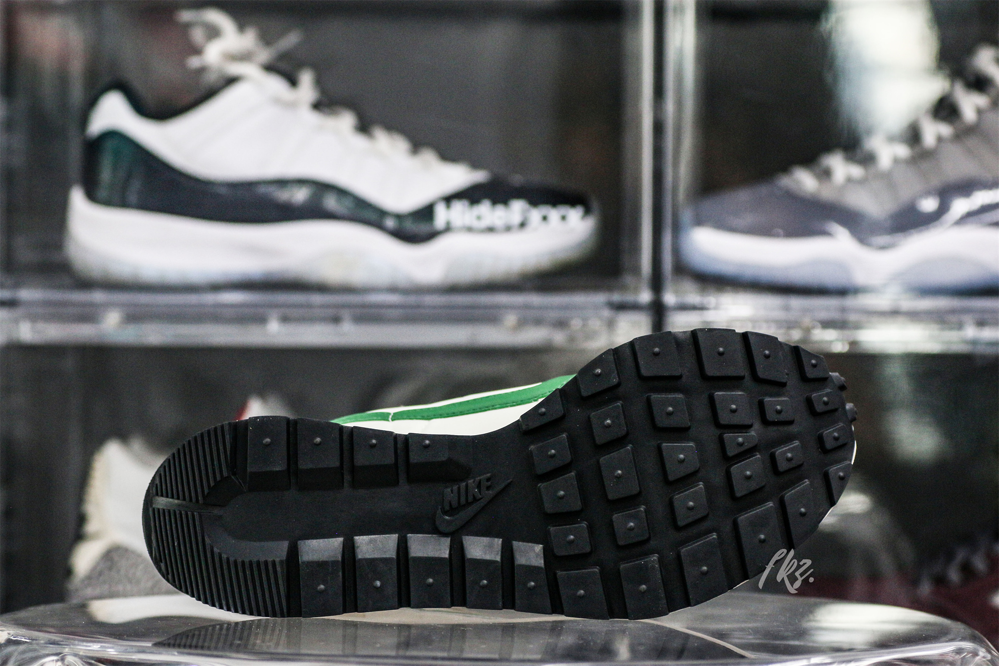 Sacai x colegio Nike VaporWaffle 3.0 White Grey Green