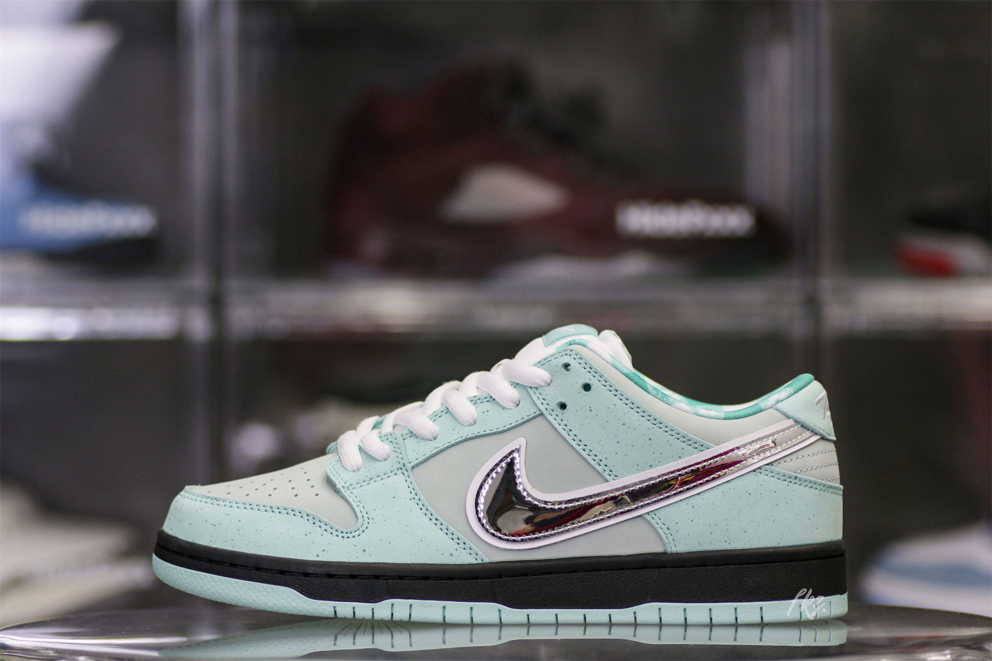 Tiffany & C0. X Nike Dunk Low Lobster