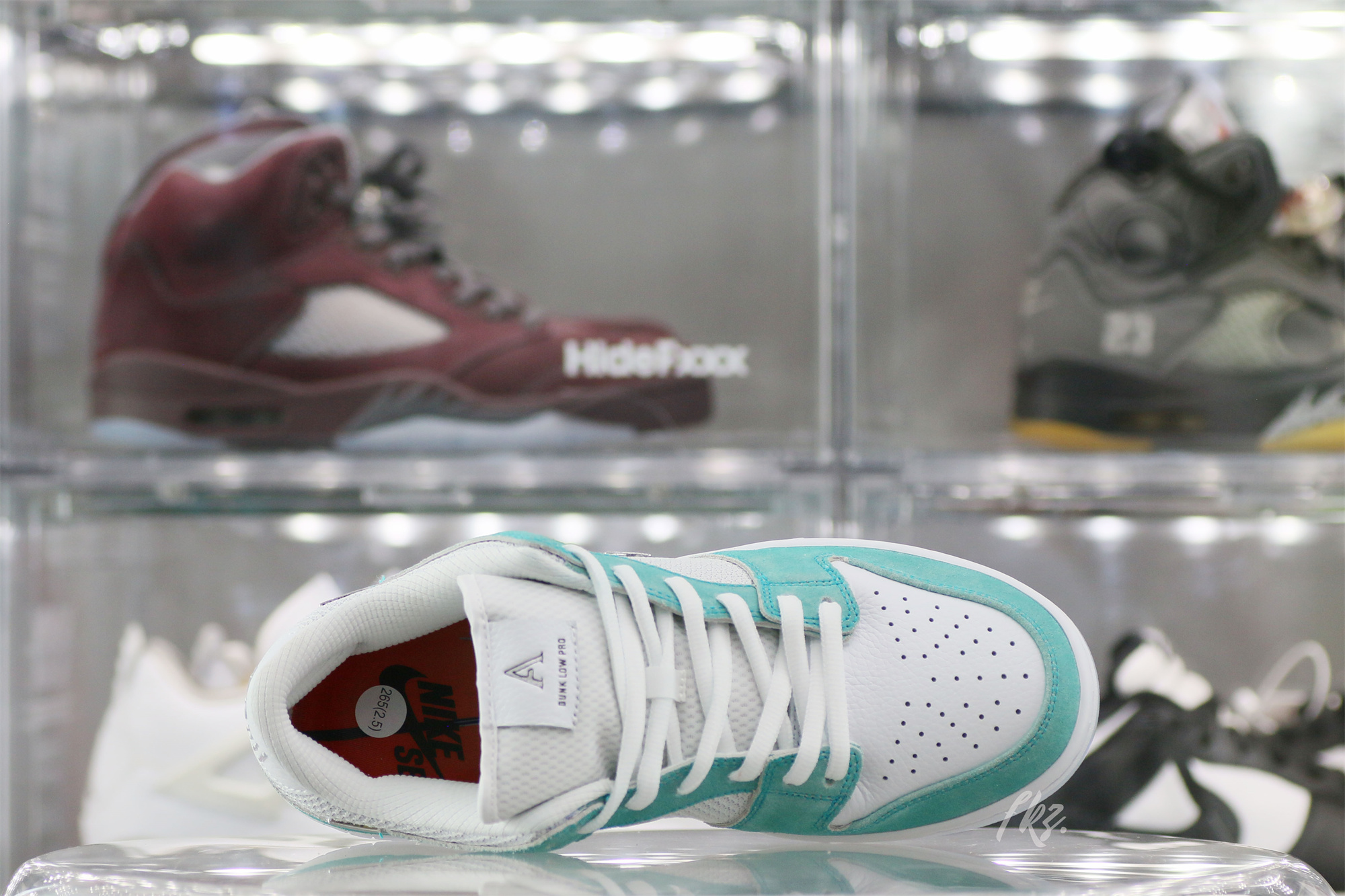 April Skateboards x Nike SB Dunk Low(Flash Sale Size9.5)