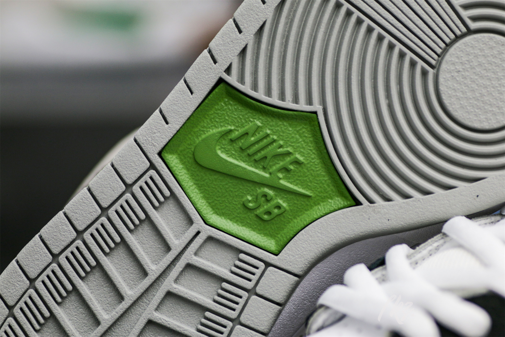 Nike SB Dunk Low Chlorophyll