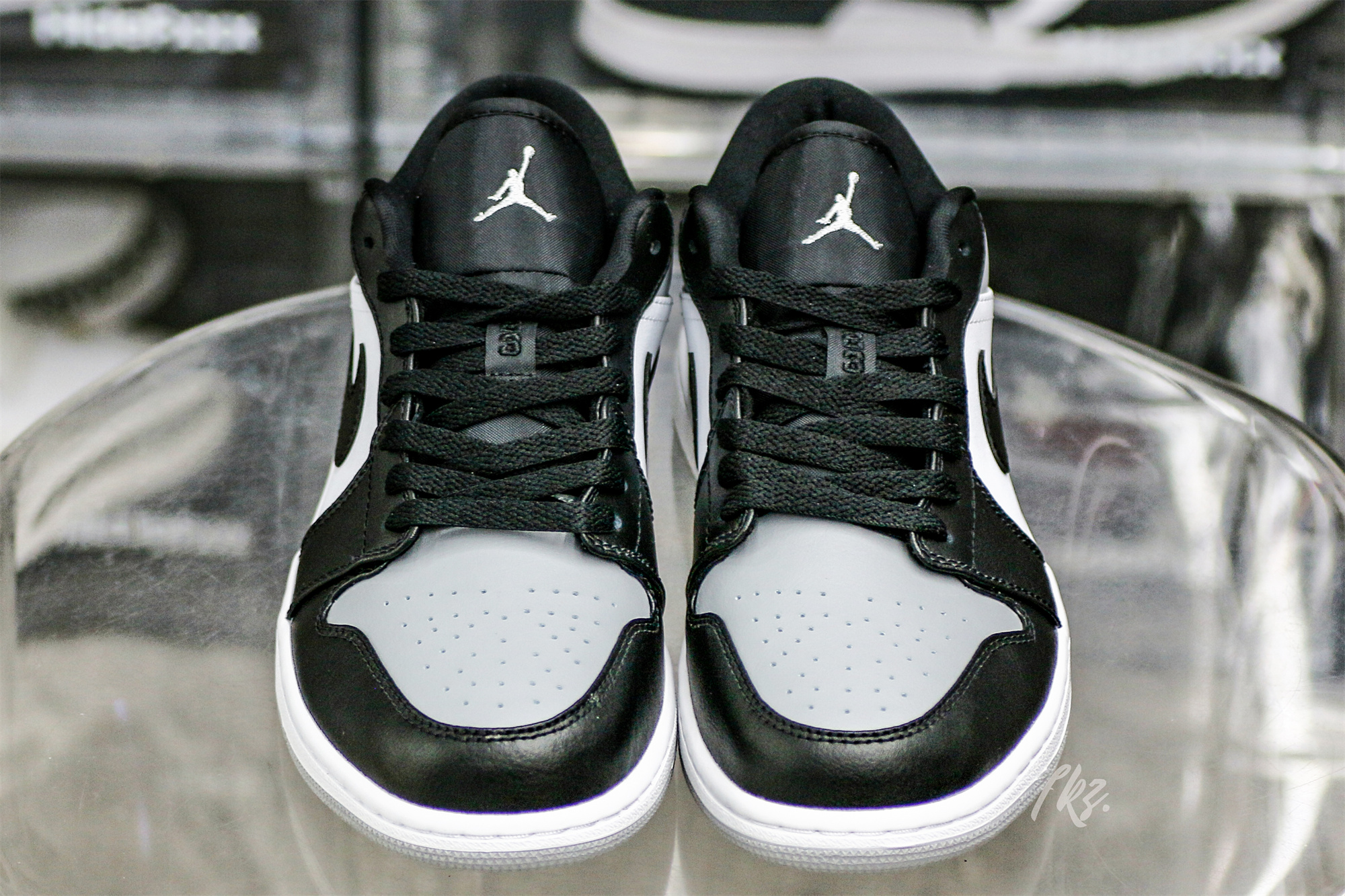 Air Jordan 1 Low Shadow Toe