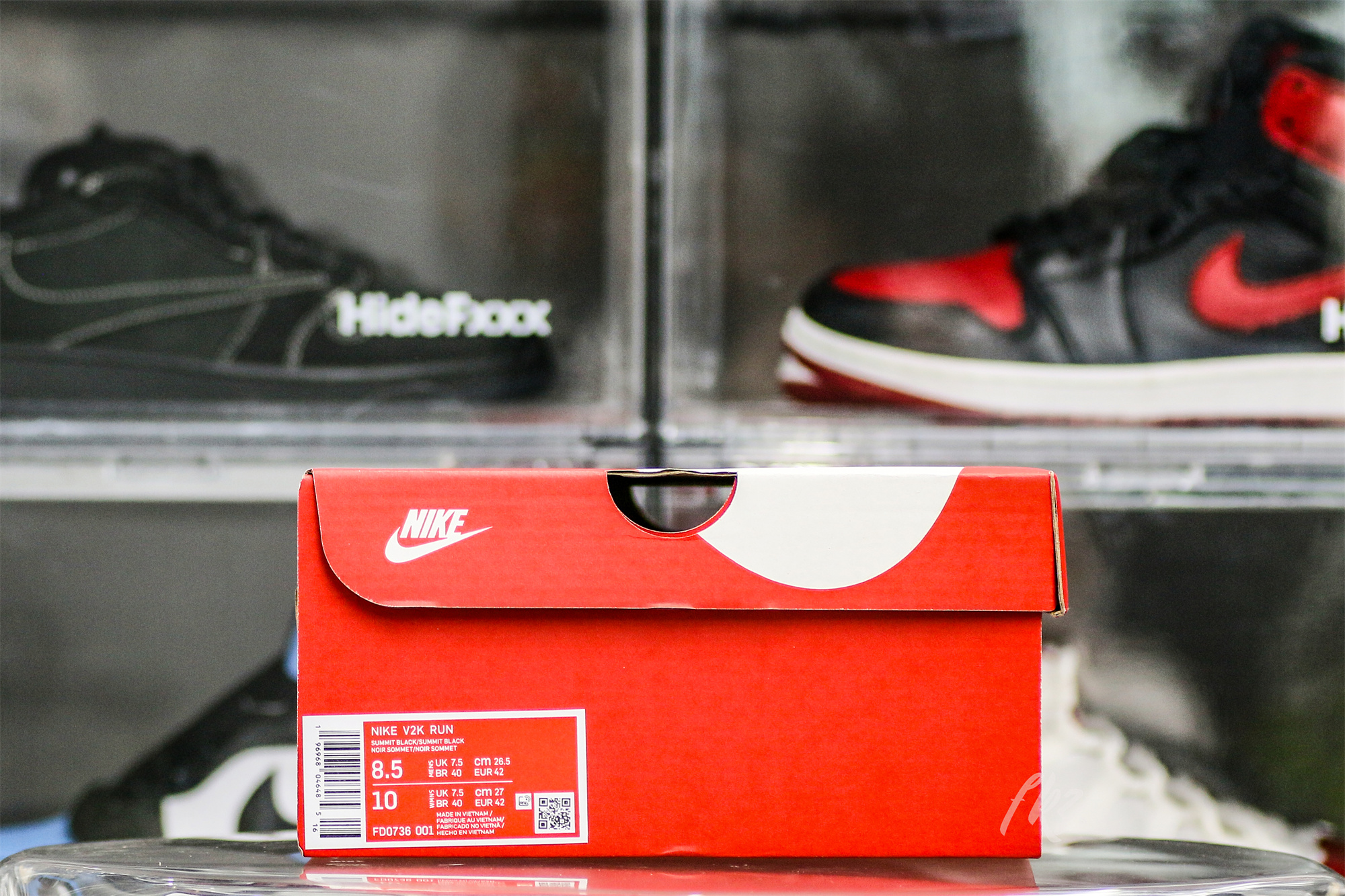 Nike V2K Run Black Dark Smoke Grey