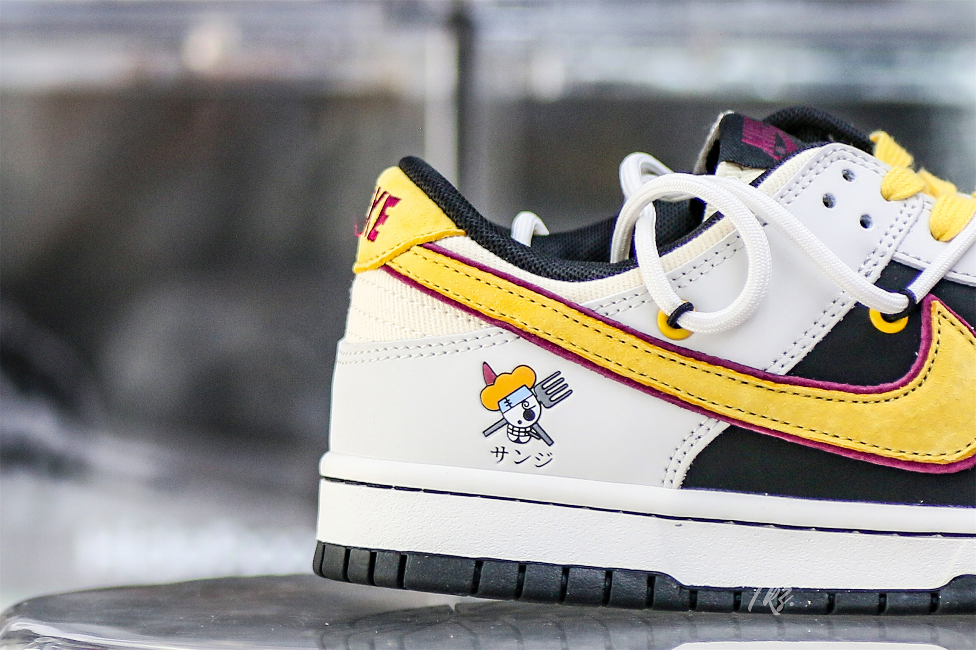 Otomo Katsuhiro x Nike Dunk One Piece Luffy White Yellow