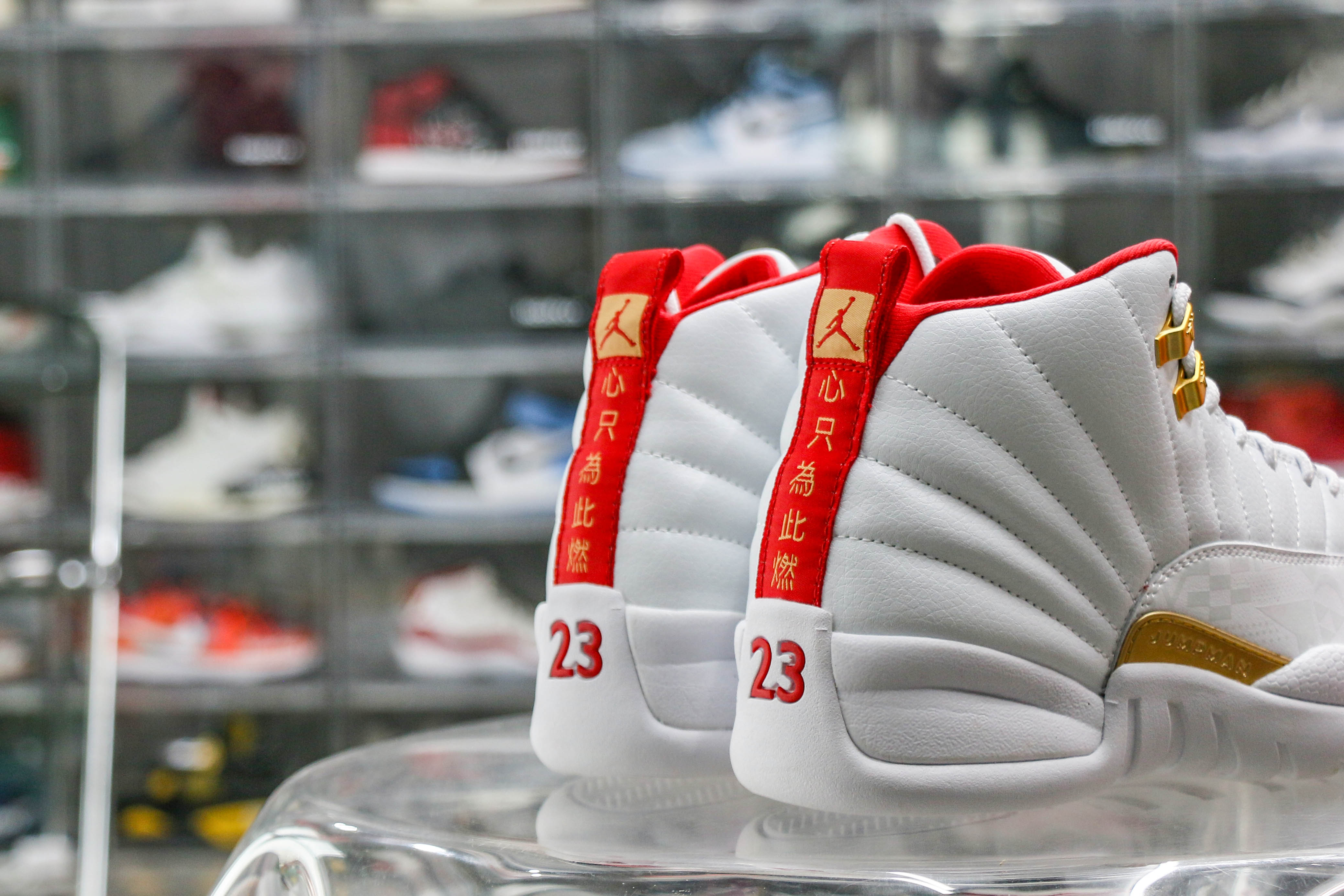 Jordan 12 Retro FIBA （2019）