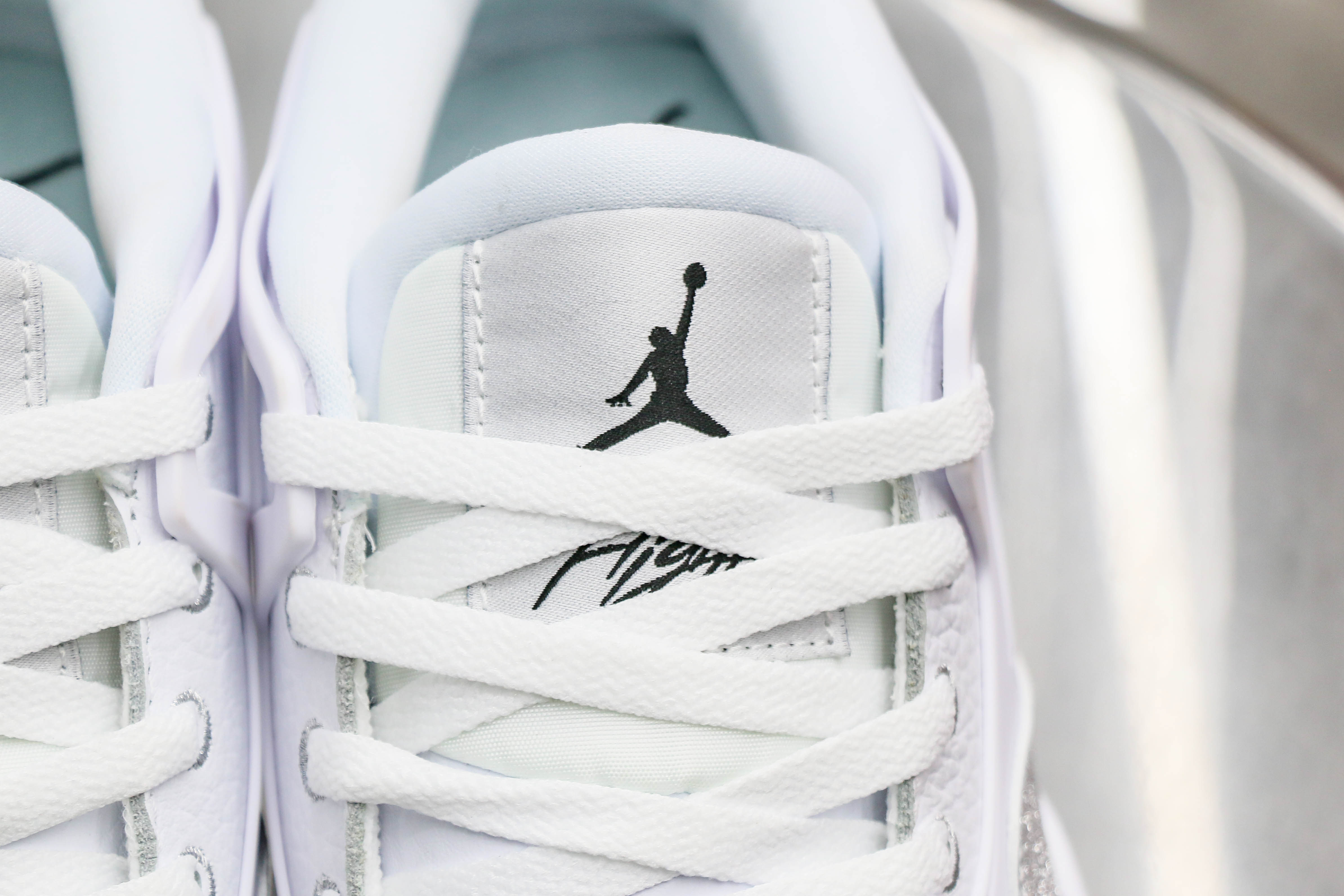 Jordan 4 RM metallic silver