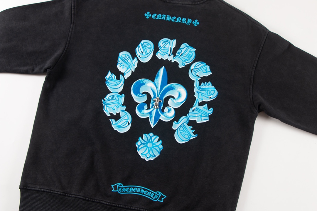 Ch*0me He**ts latest basic crewneck sweatshirt black/blue