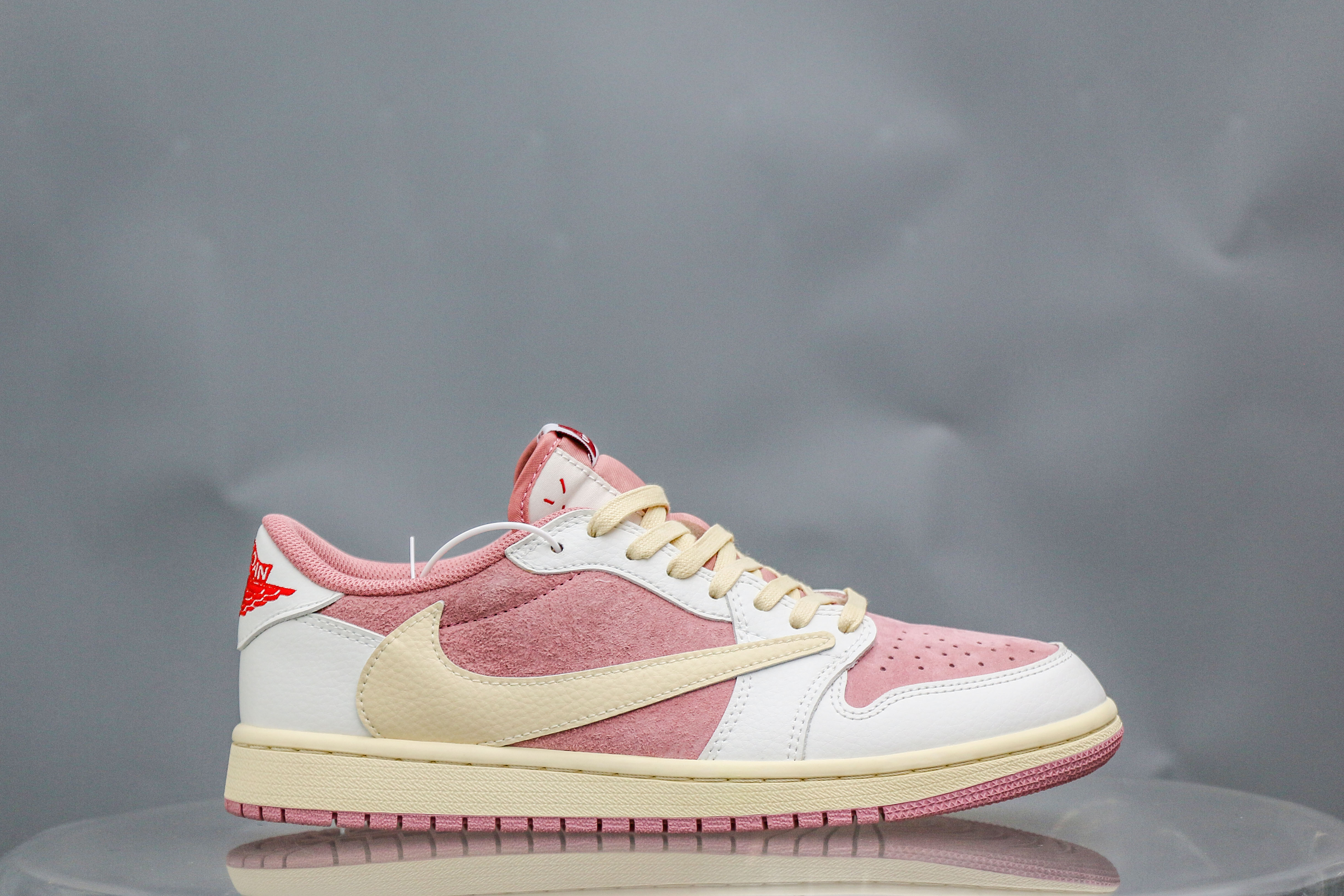 Travis Scott x Air Jordan 1 Low OG Shy Pink 2025（A2 Batch)